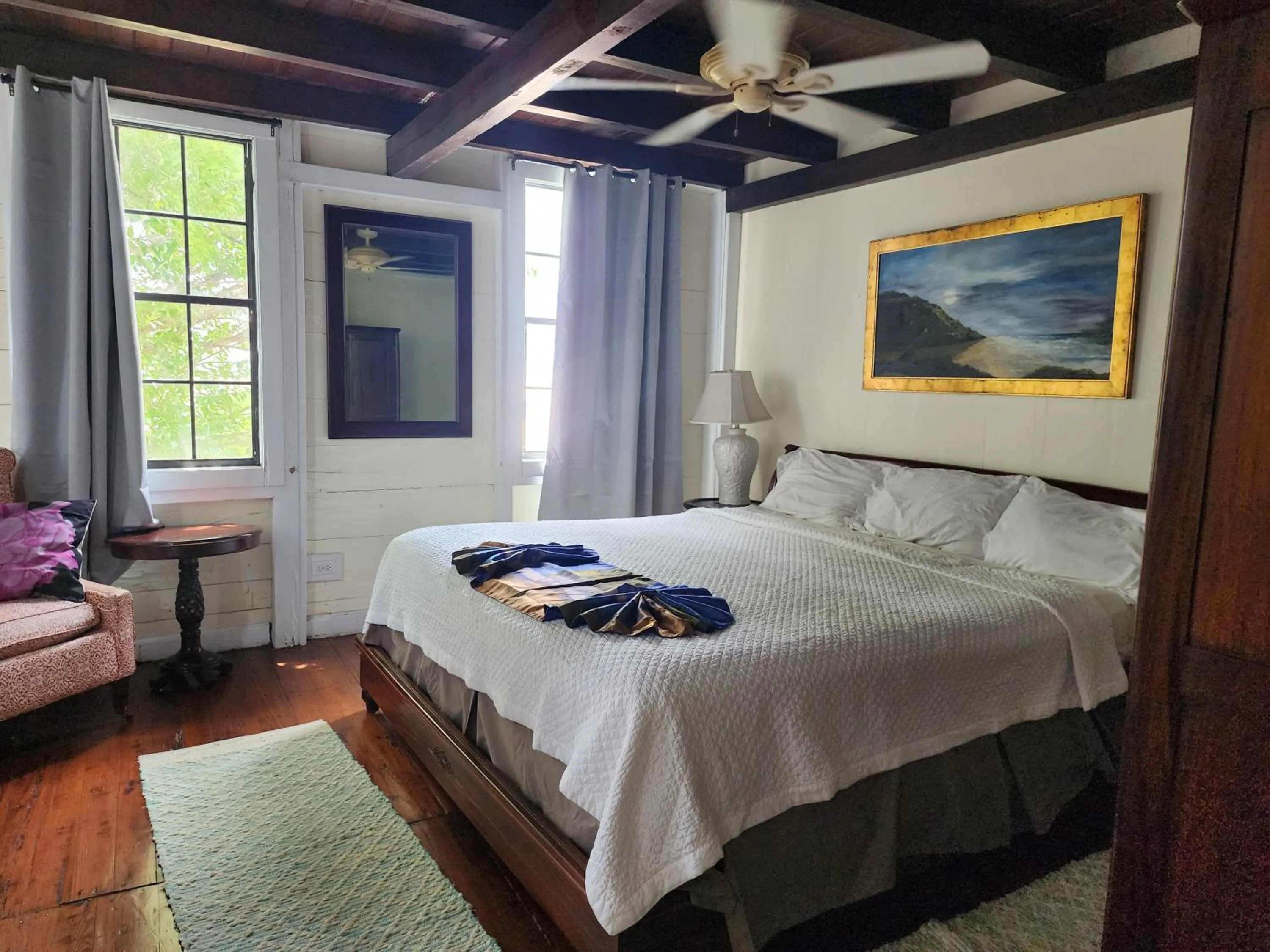 Bed in The Comanche A Club Inn of Christianted St Croix