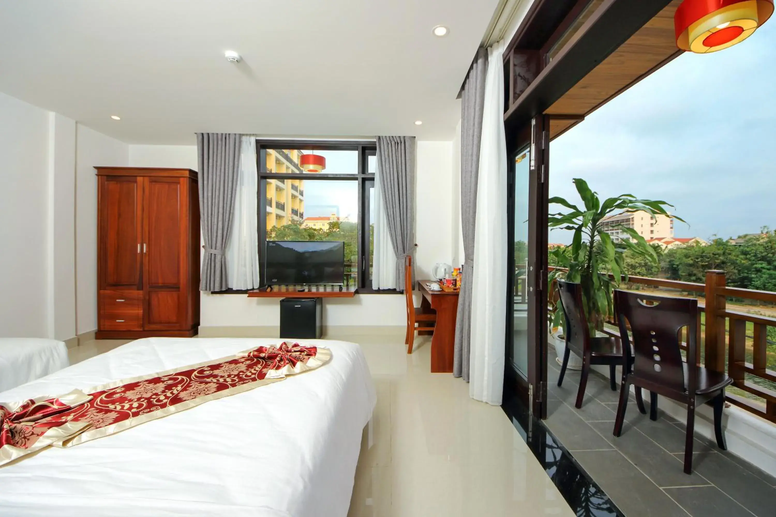Twin Room with View - single occupancy in Threeway Riverside Villa Twin Room with View - single occupancy in Threeway Riverside Villa