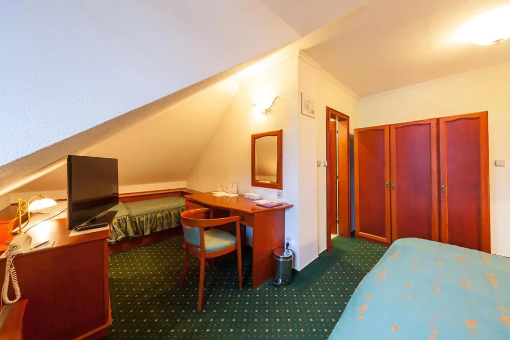 Photo of the whole room, Bed in AGH Hotel