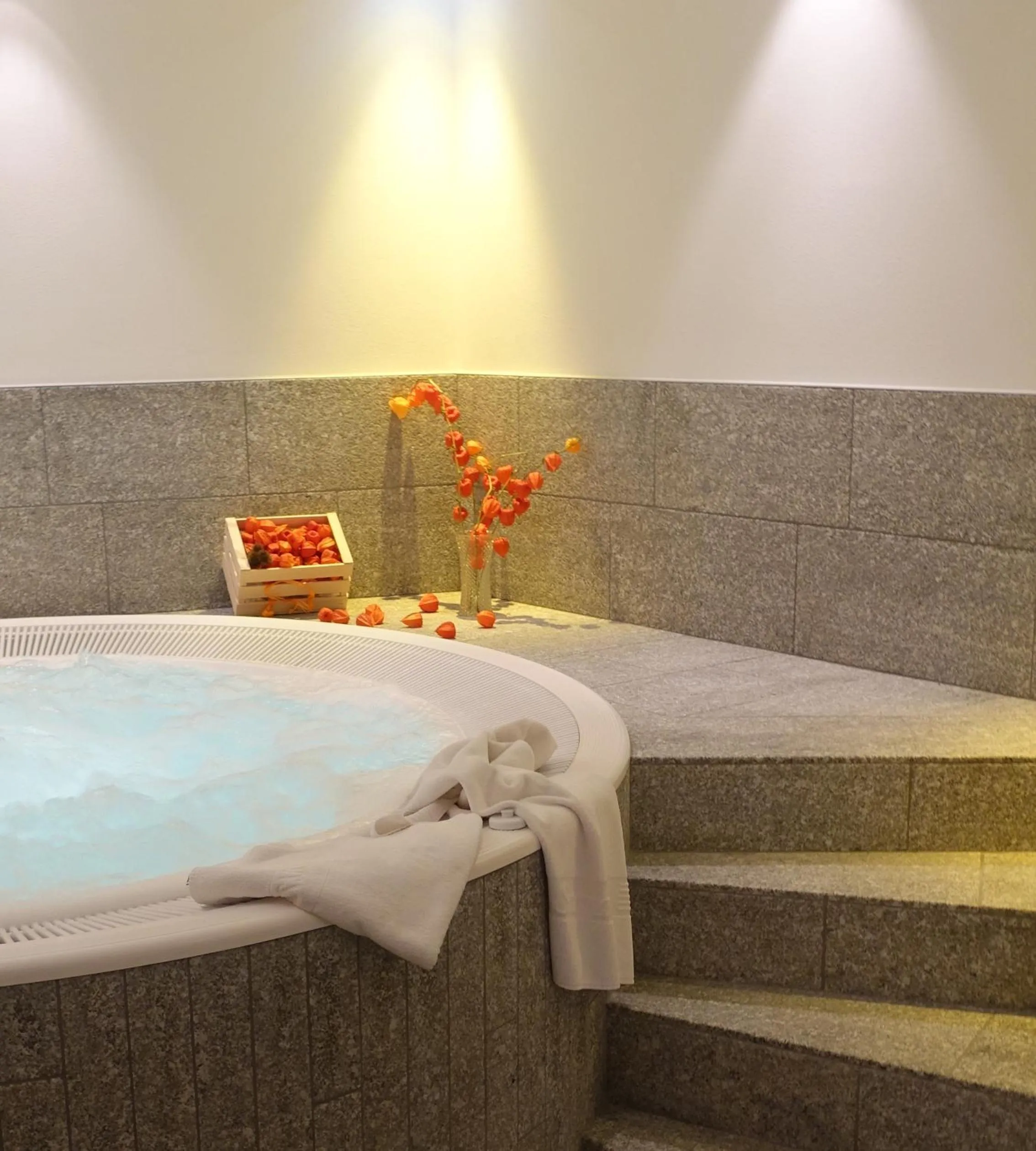 Hot Tub in Hotel Elisabeth