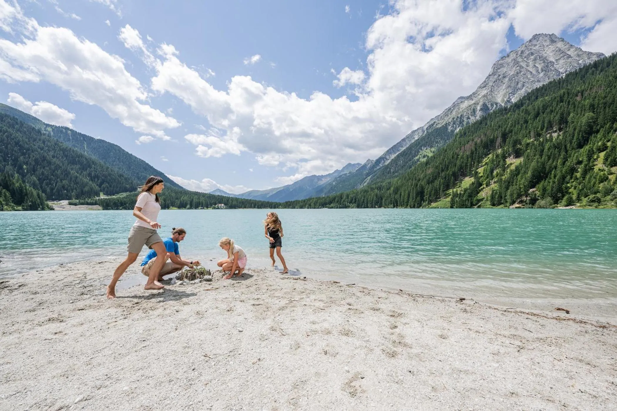 People in Hotel Elisabeth