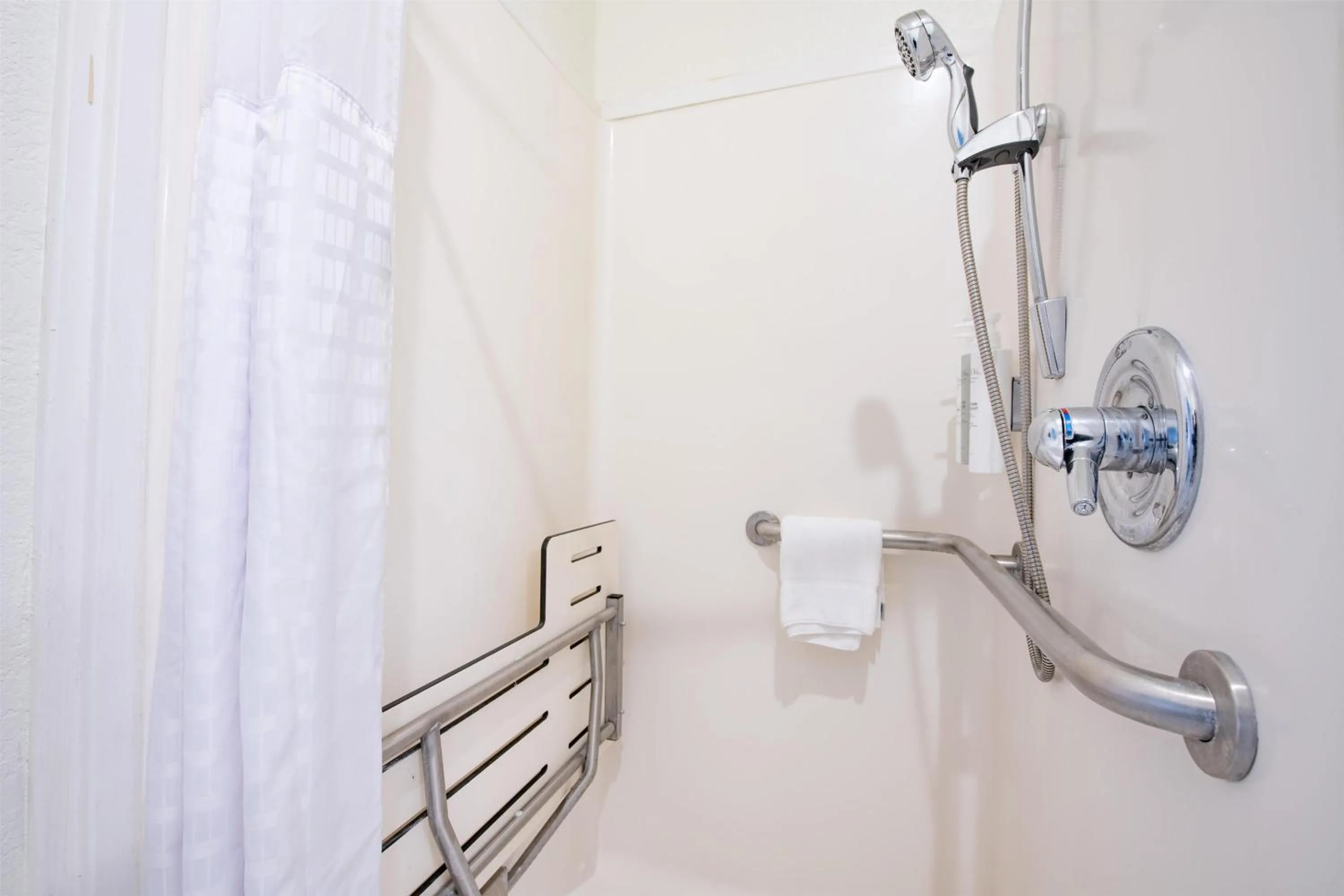 Bathroom in Spark By Hilton Lafayette South