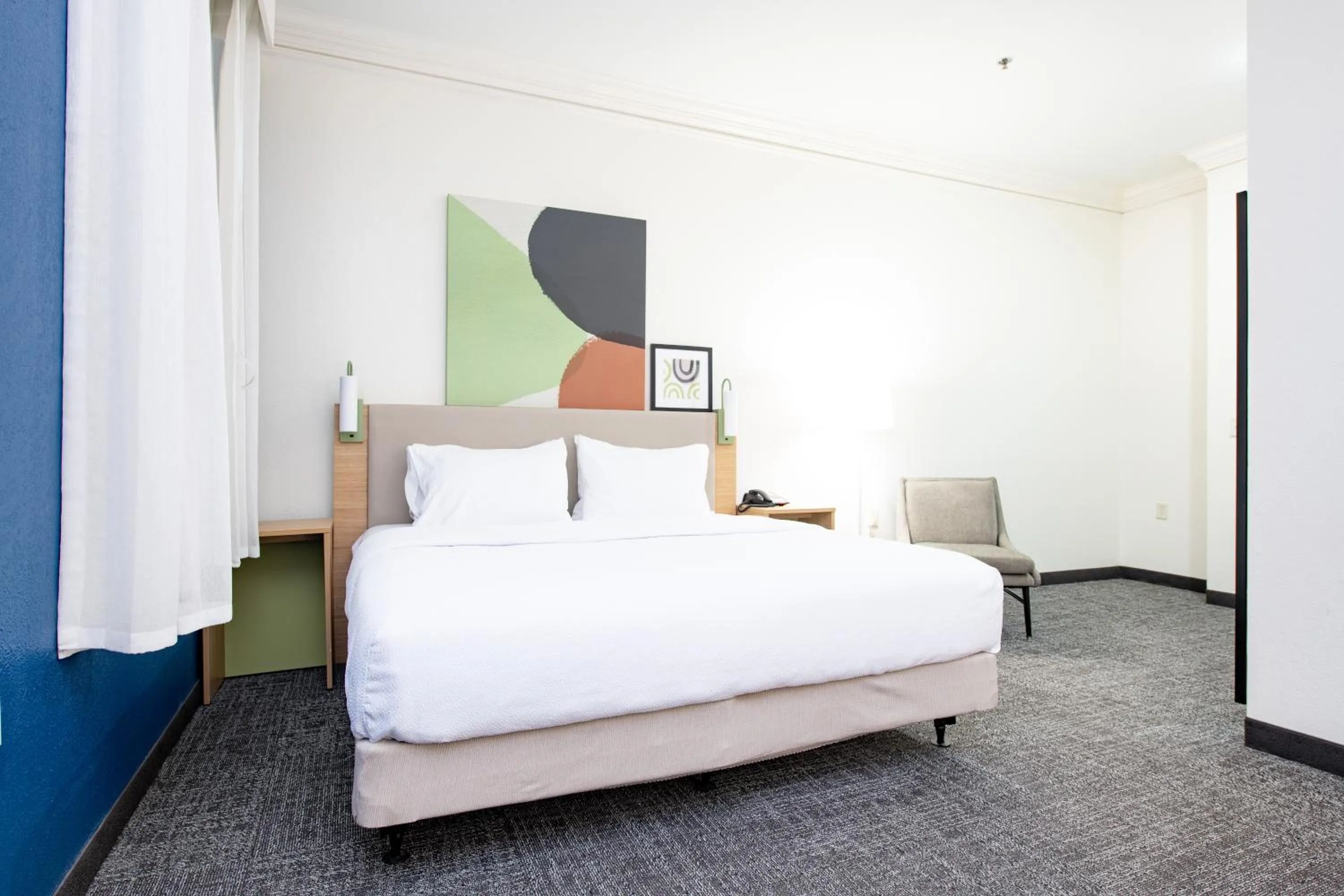 Property building, Bed in Spark By Hilton Lafayette South