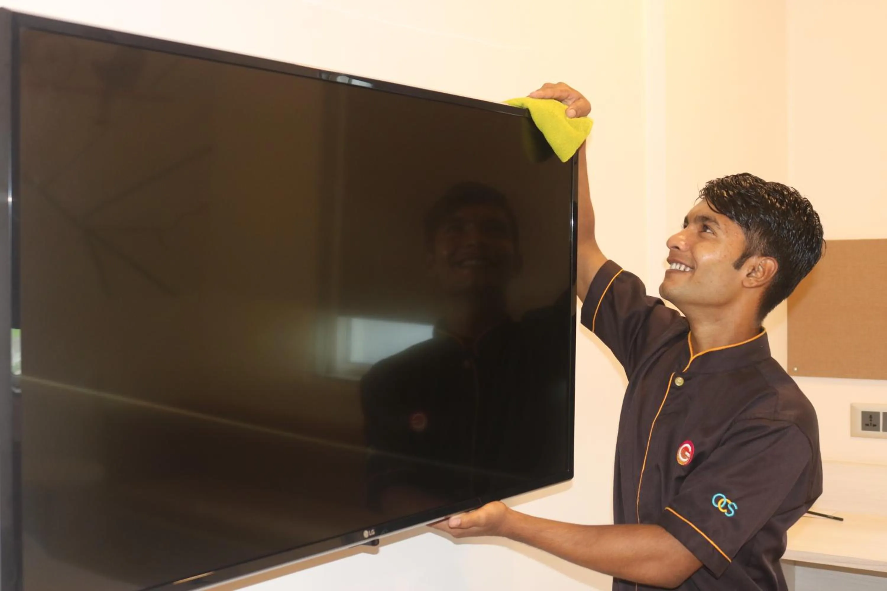 Staff in Ginger Sanand