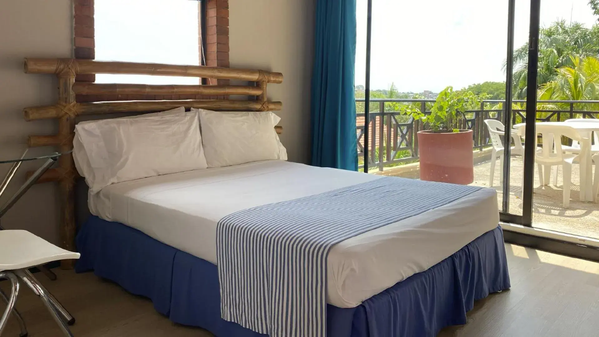 Double Room in Hotel Girardot Resort by On Vacation Double Room in Hotel Girardot Resort by On Vacation