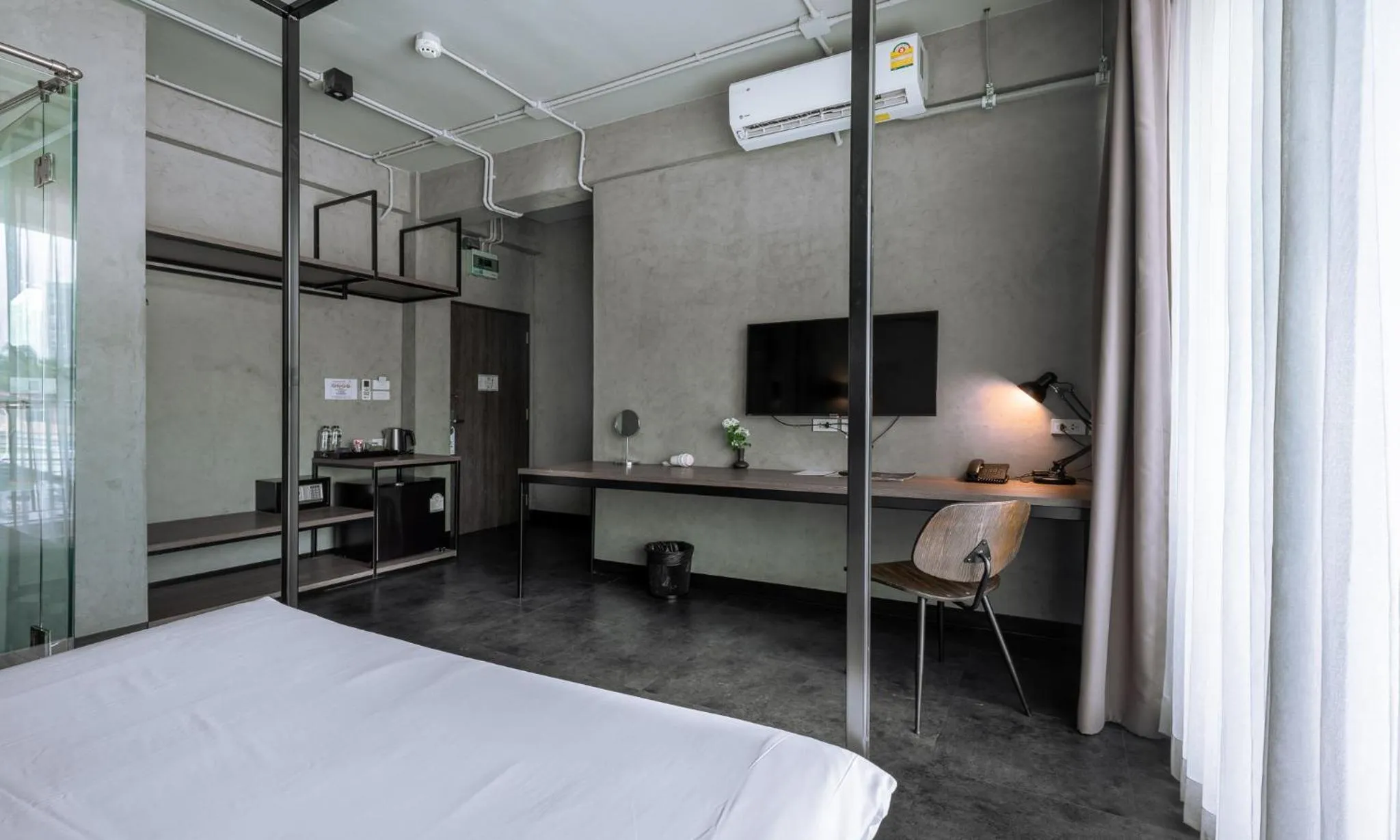 Bedroom, Bed in Palette The Ex Capital Hotel Bangkok