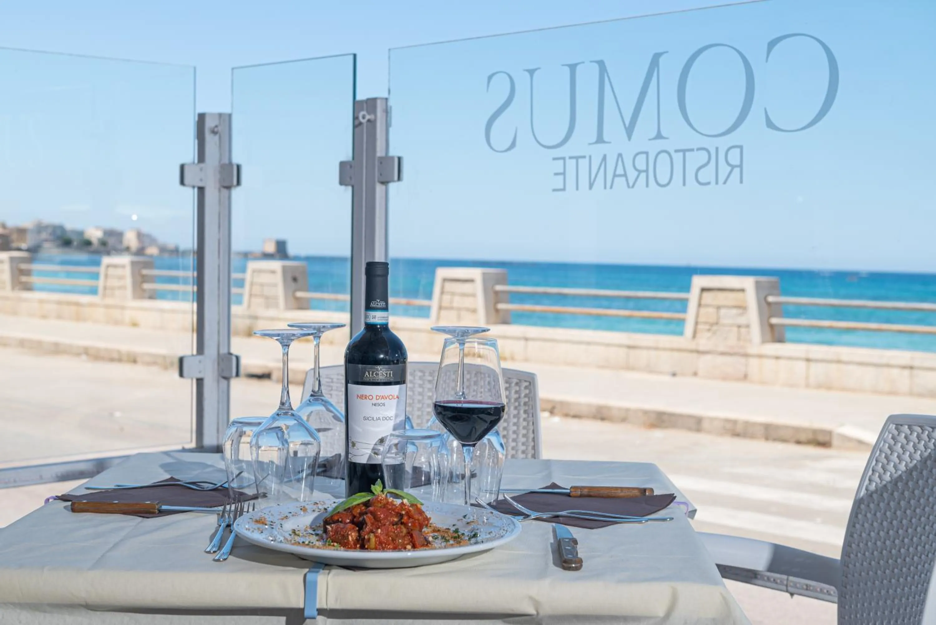 Restaurant/places to eat in Historico Loft & Rooms Palazzo Adragna XIX