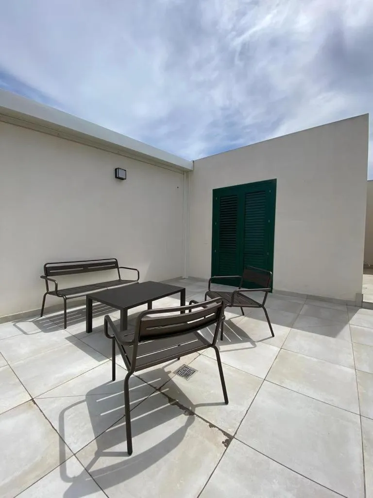 Balcony/Terrace in Historico Loft & Rooms Palazzo Adragna XIX