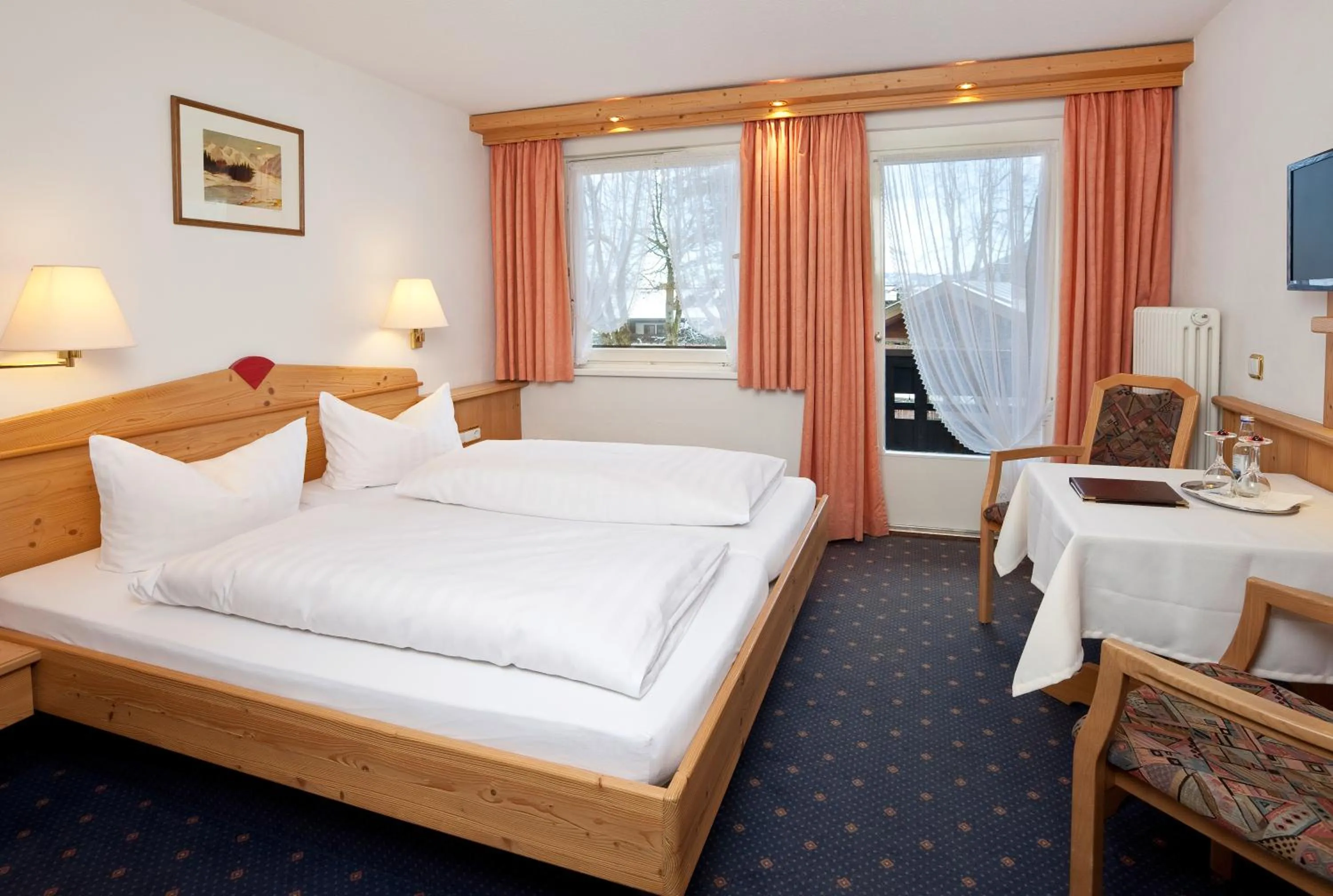 Photo of the whole room, Bed in Hotel garni Kappeler-Haus