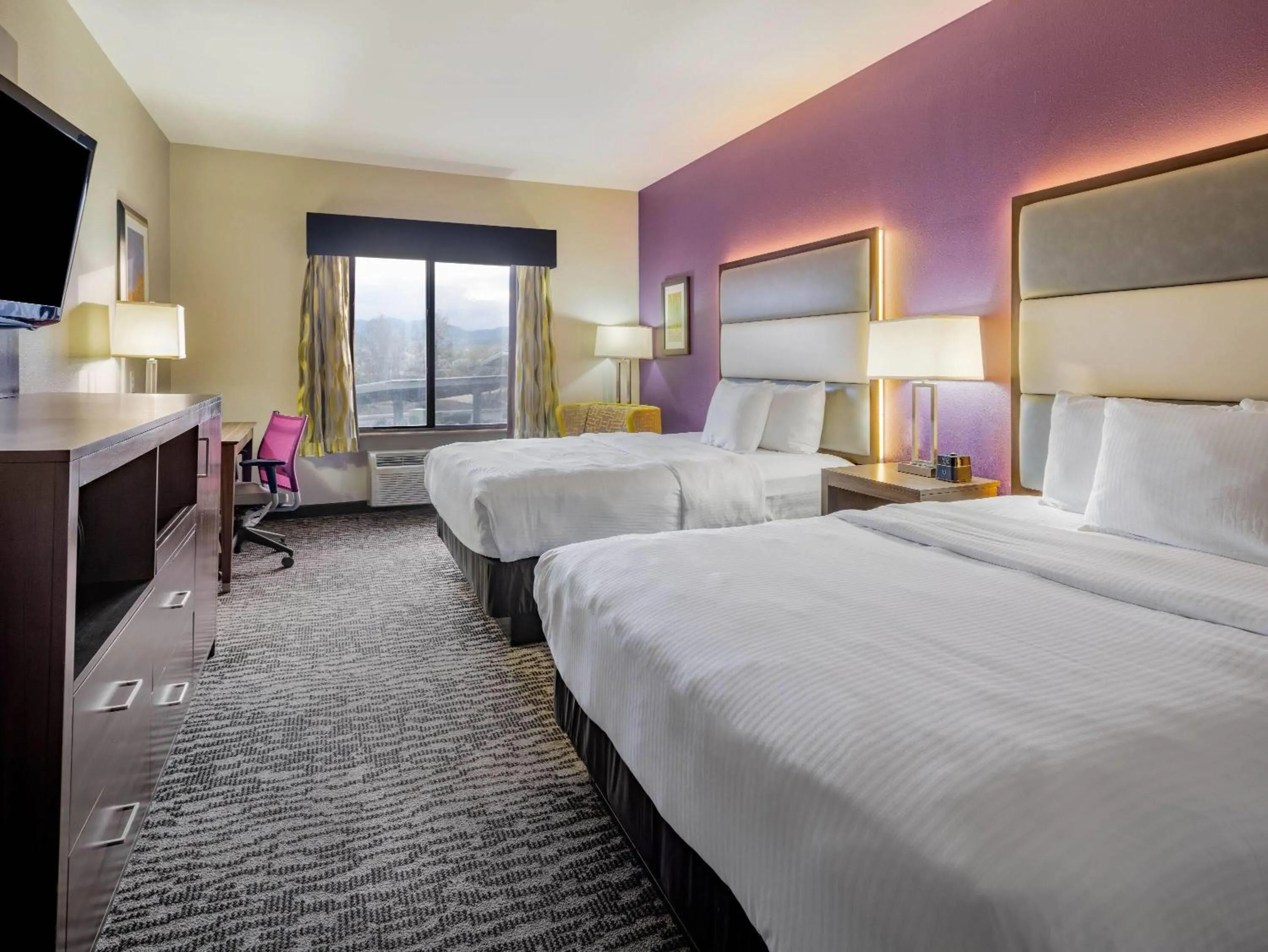 Photo of the whole room, Bed in La Quinta by Wyndham NW Tucson Marana