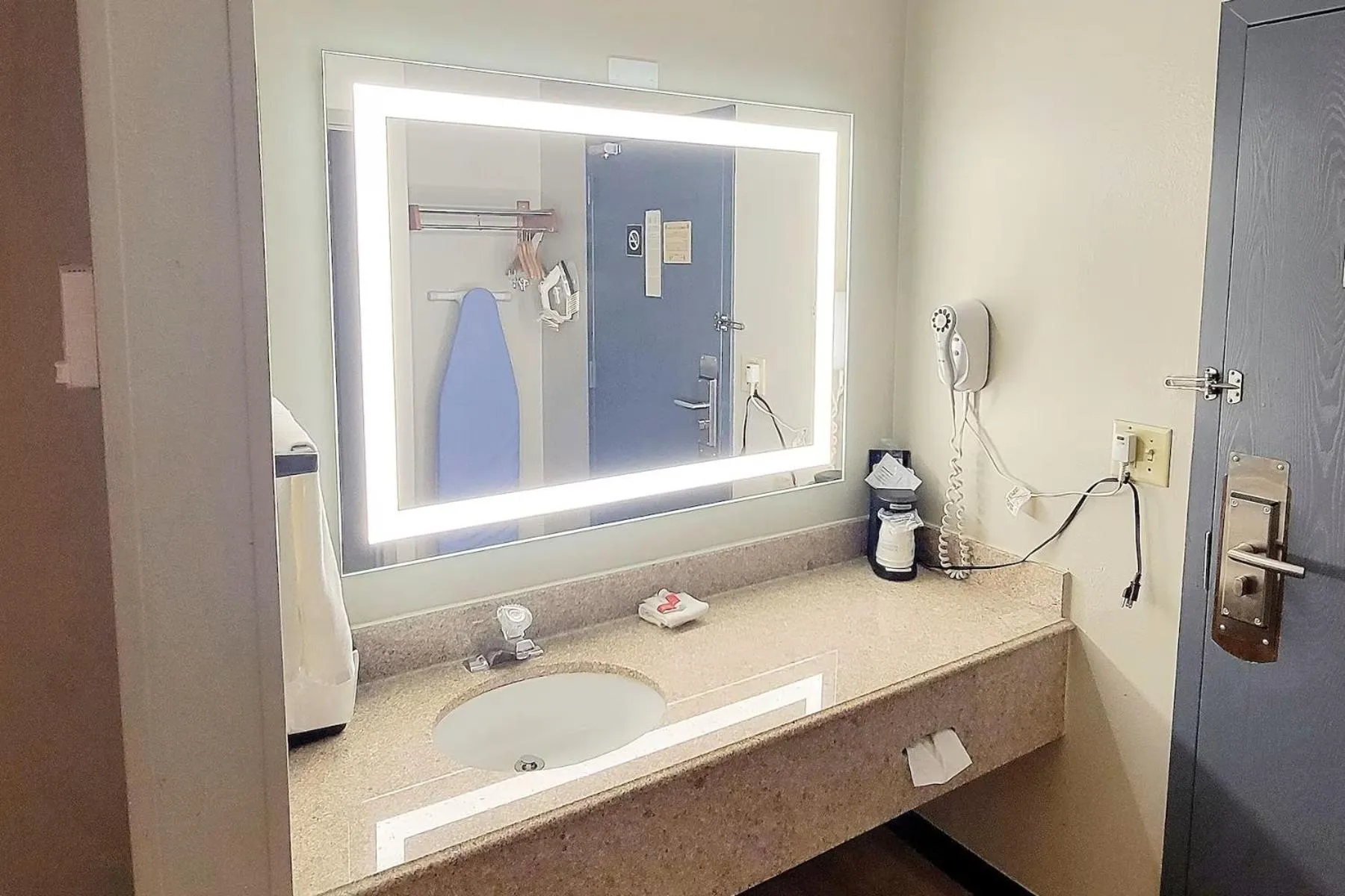 Days Inn by Wyndham Pleasant Prairie Kenosha