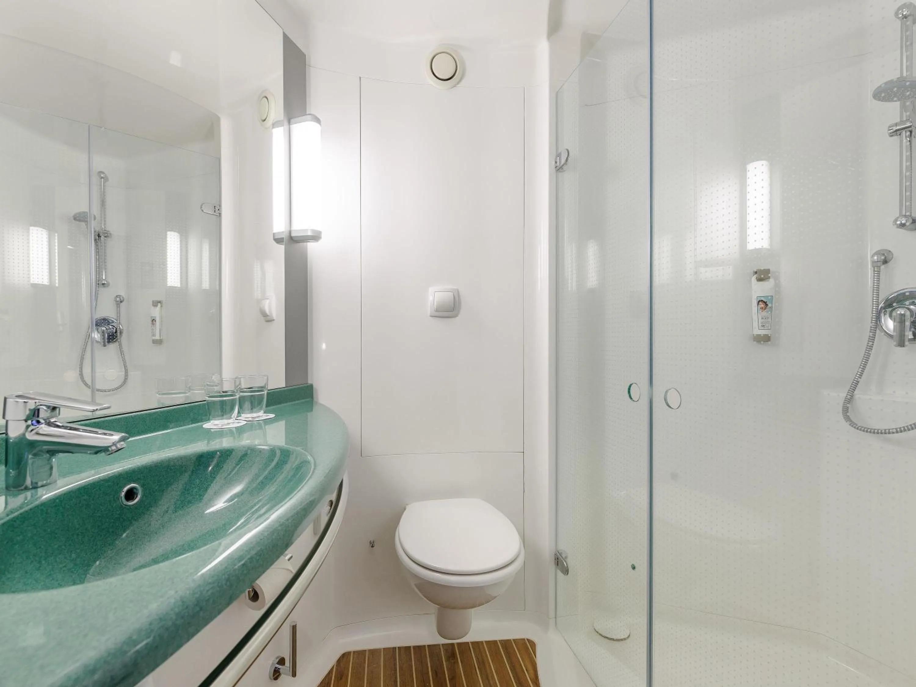 Bedroom in ibis Hotel Würzburg City