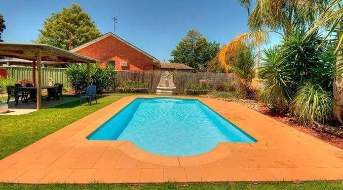 Swimming pool in Echuca Motel