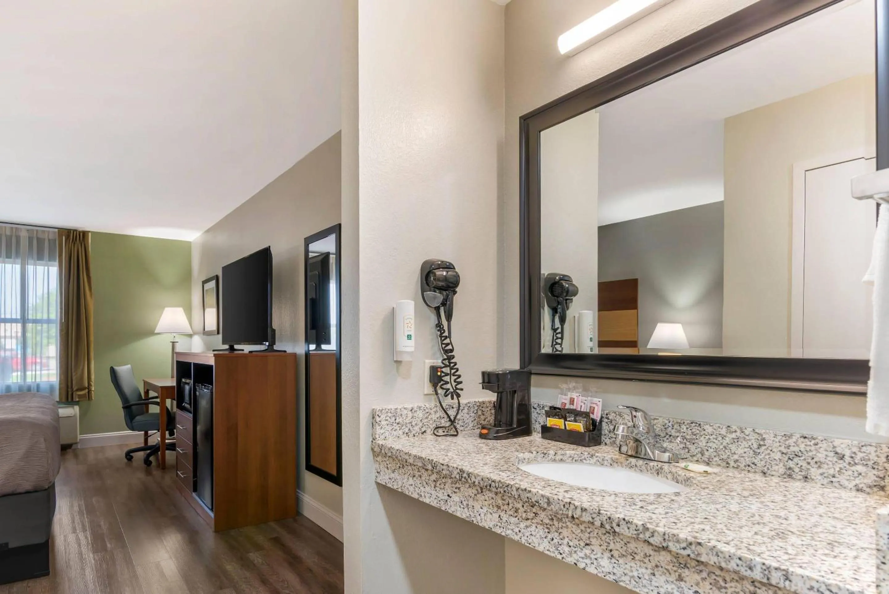 Bedroom in Quality Inn Loganville US Highway 78