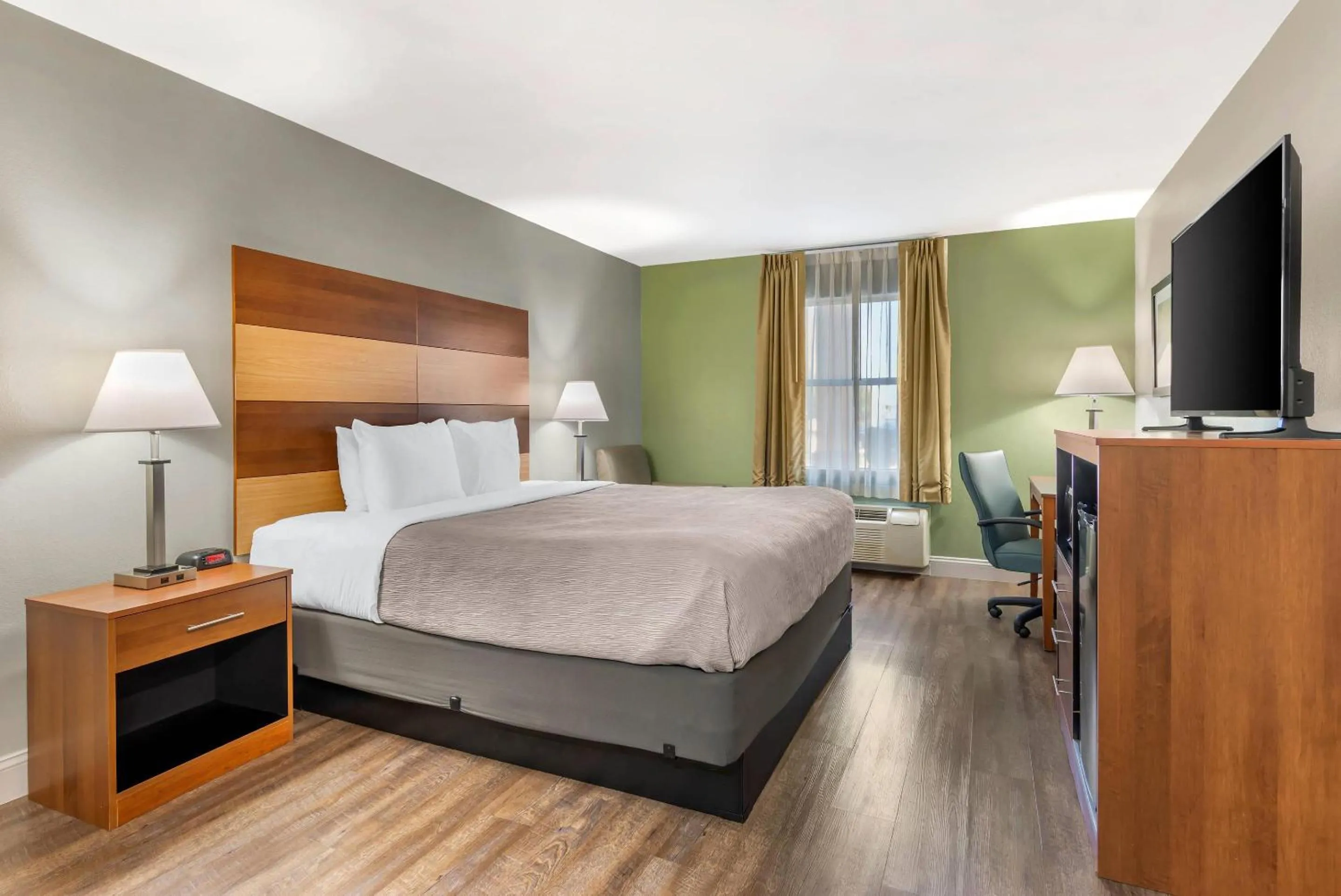 Bedroom, Bed in Quality Inn Loganville US Highway 78