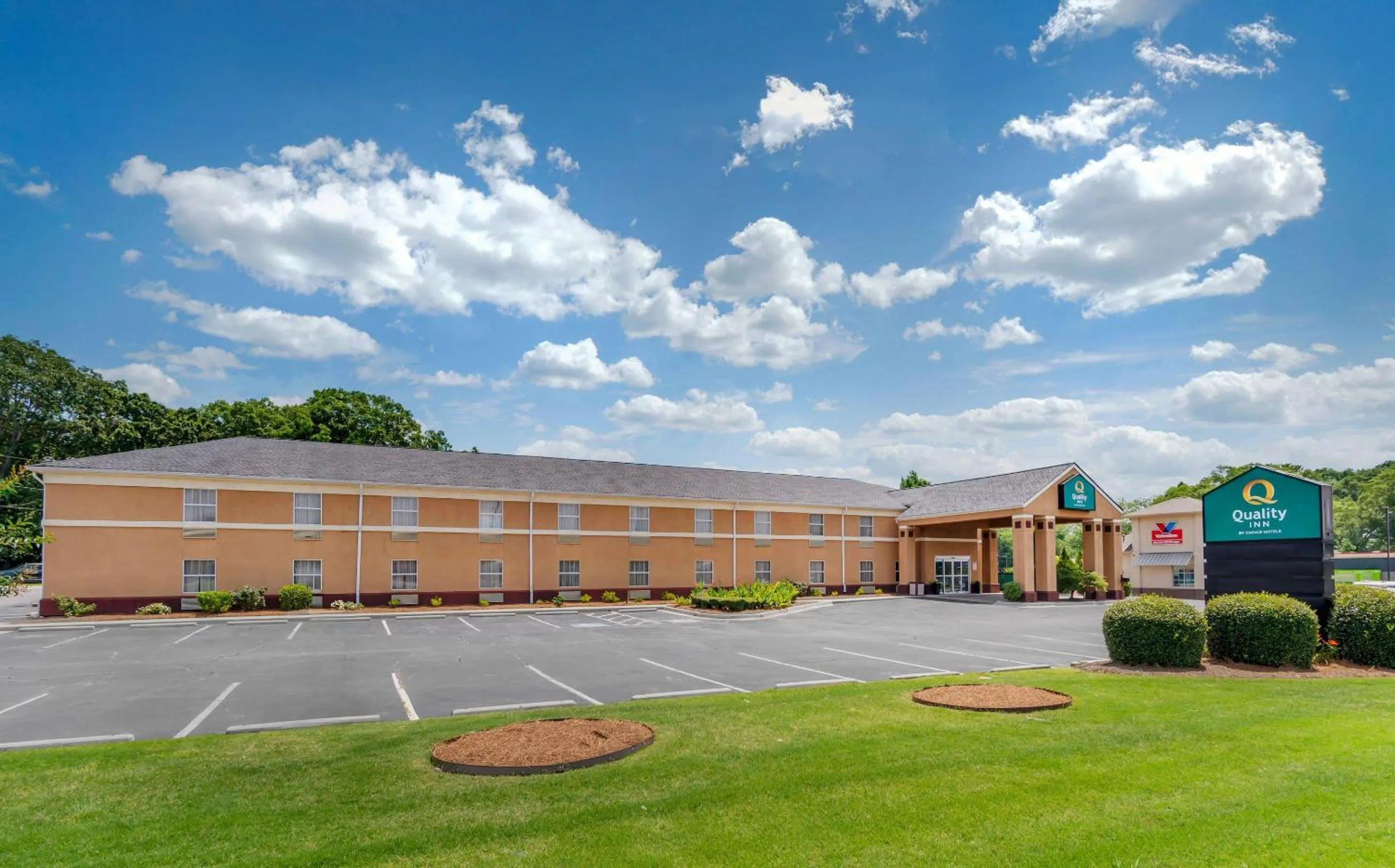 Property building in Quality Inn Loganville US Highway 78