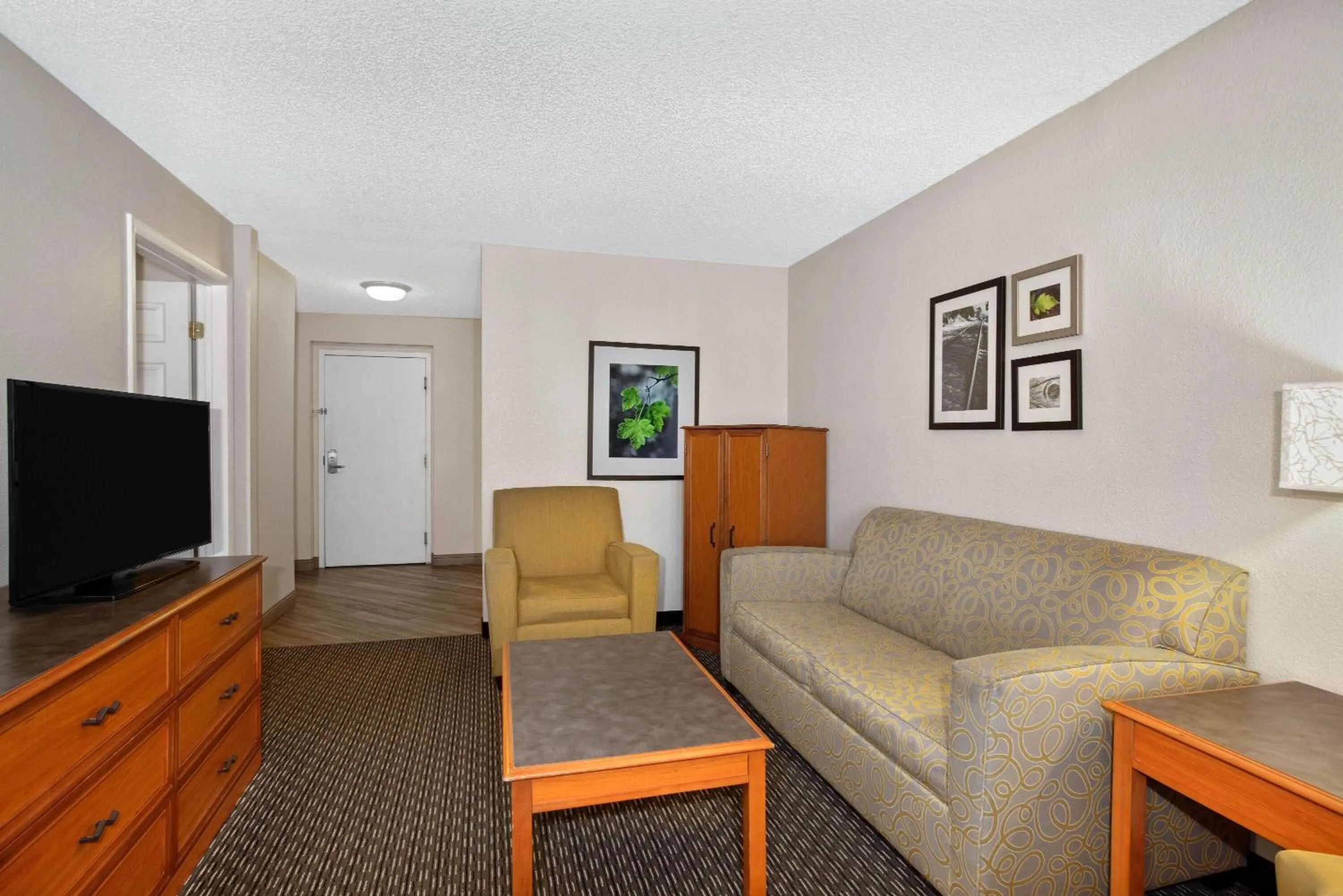 Photo of the whole room in La Quinta Inn by Wyndham Tucson East