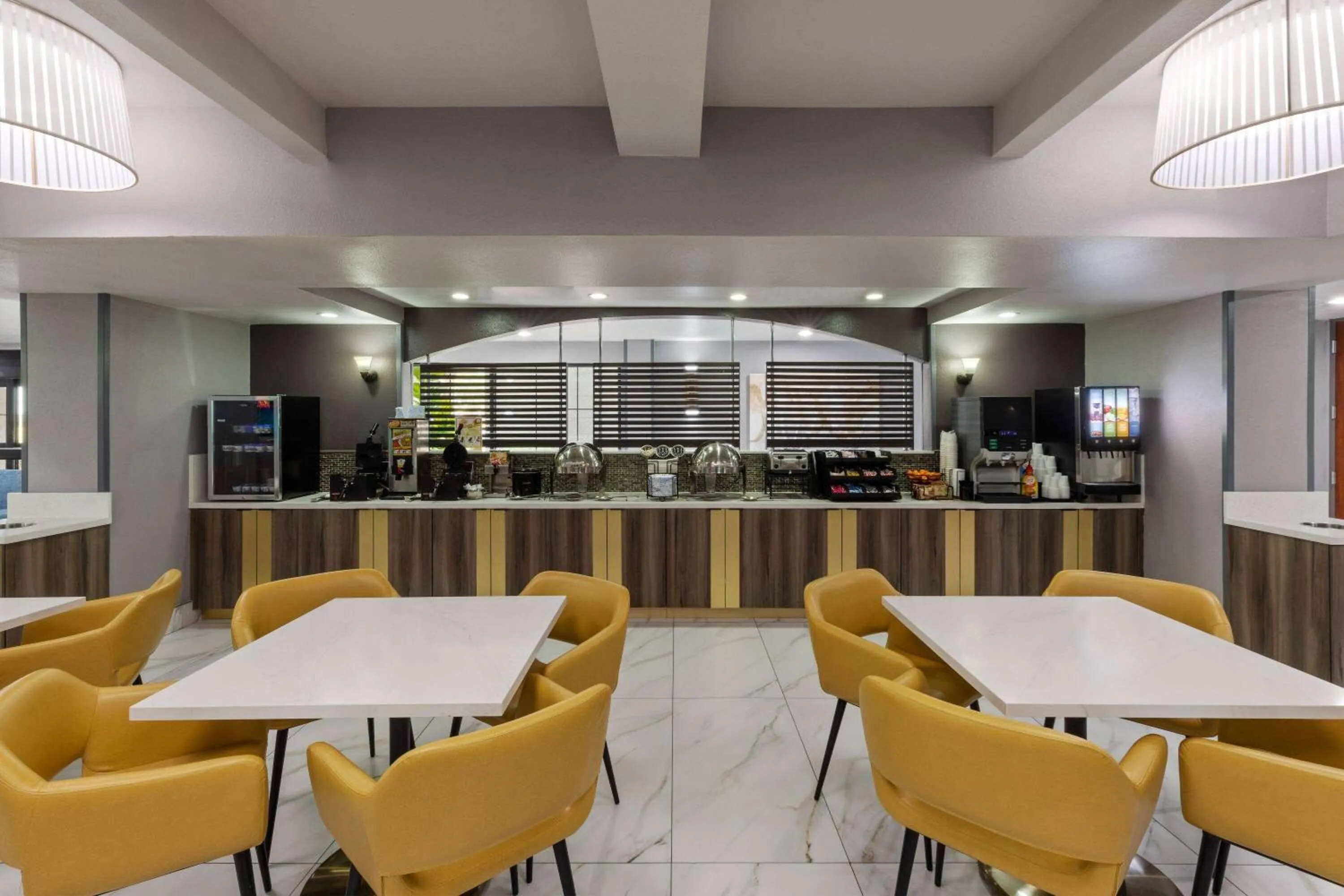 Breakfast in La Quinta by Wyndham Olathe