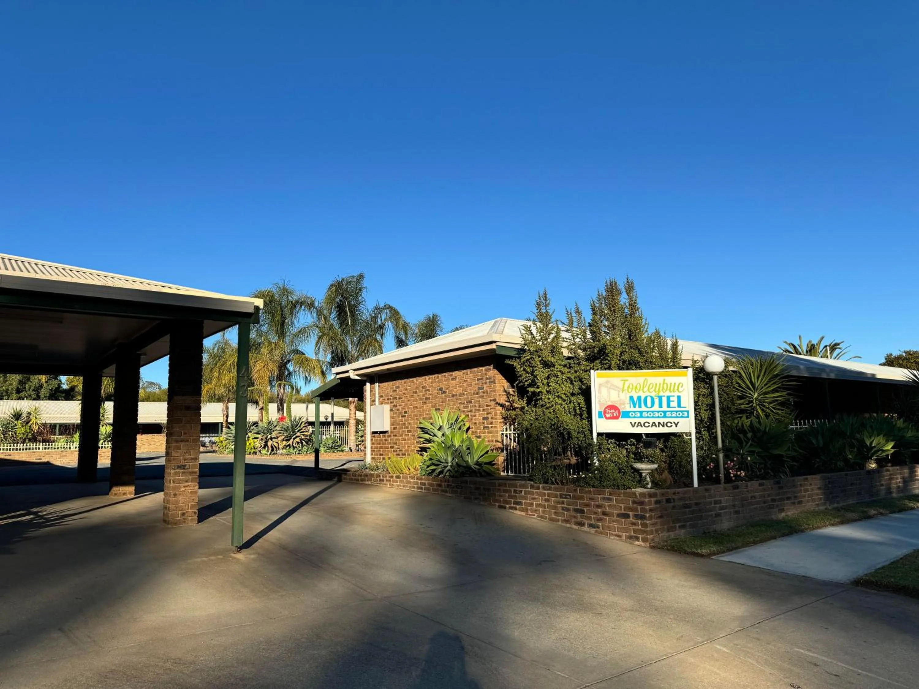 Property building in Tooleybuc Motel