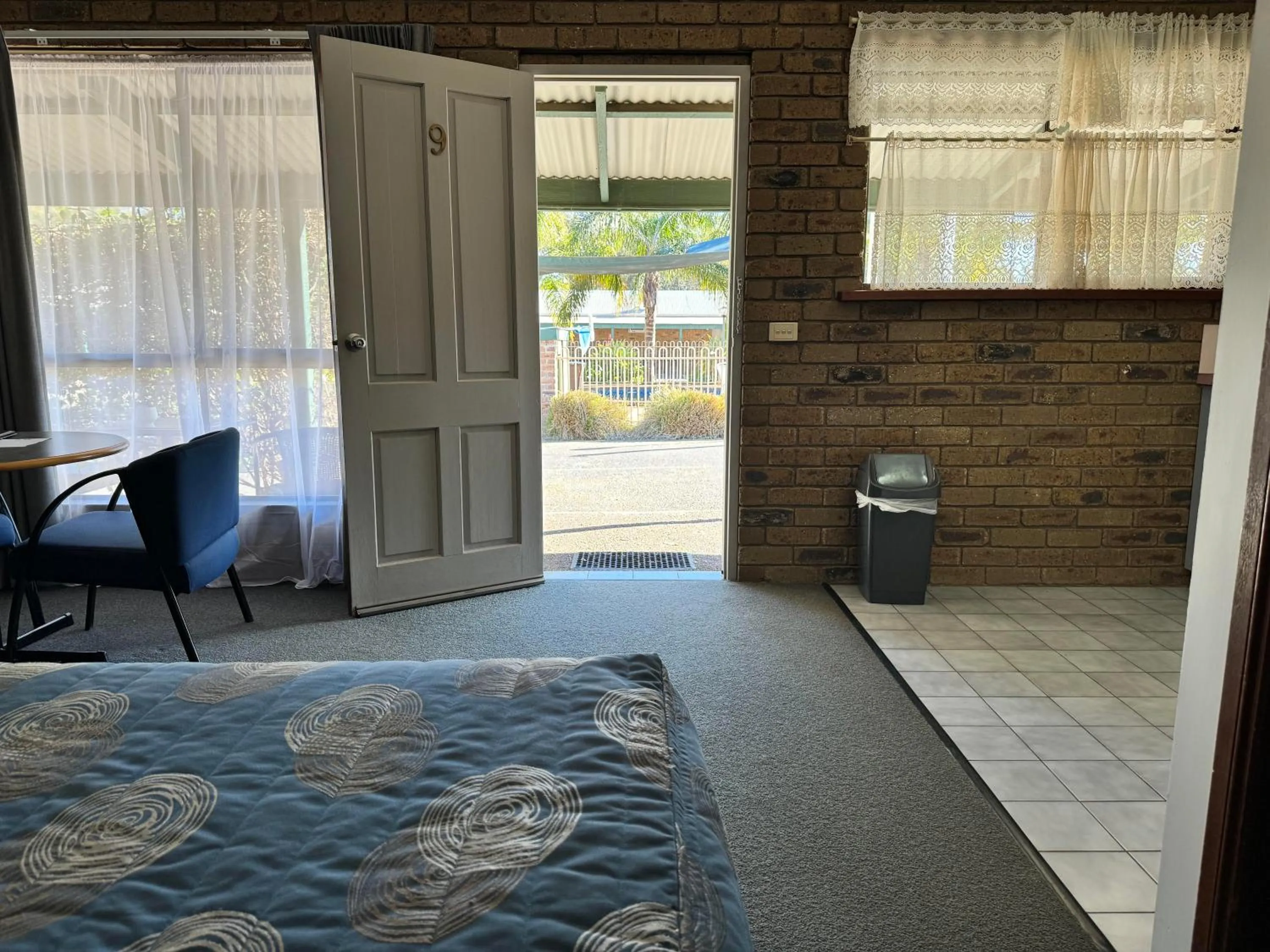 Bed in Tooleybuc Motel