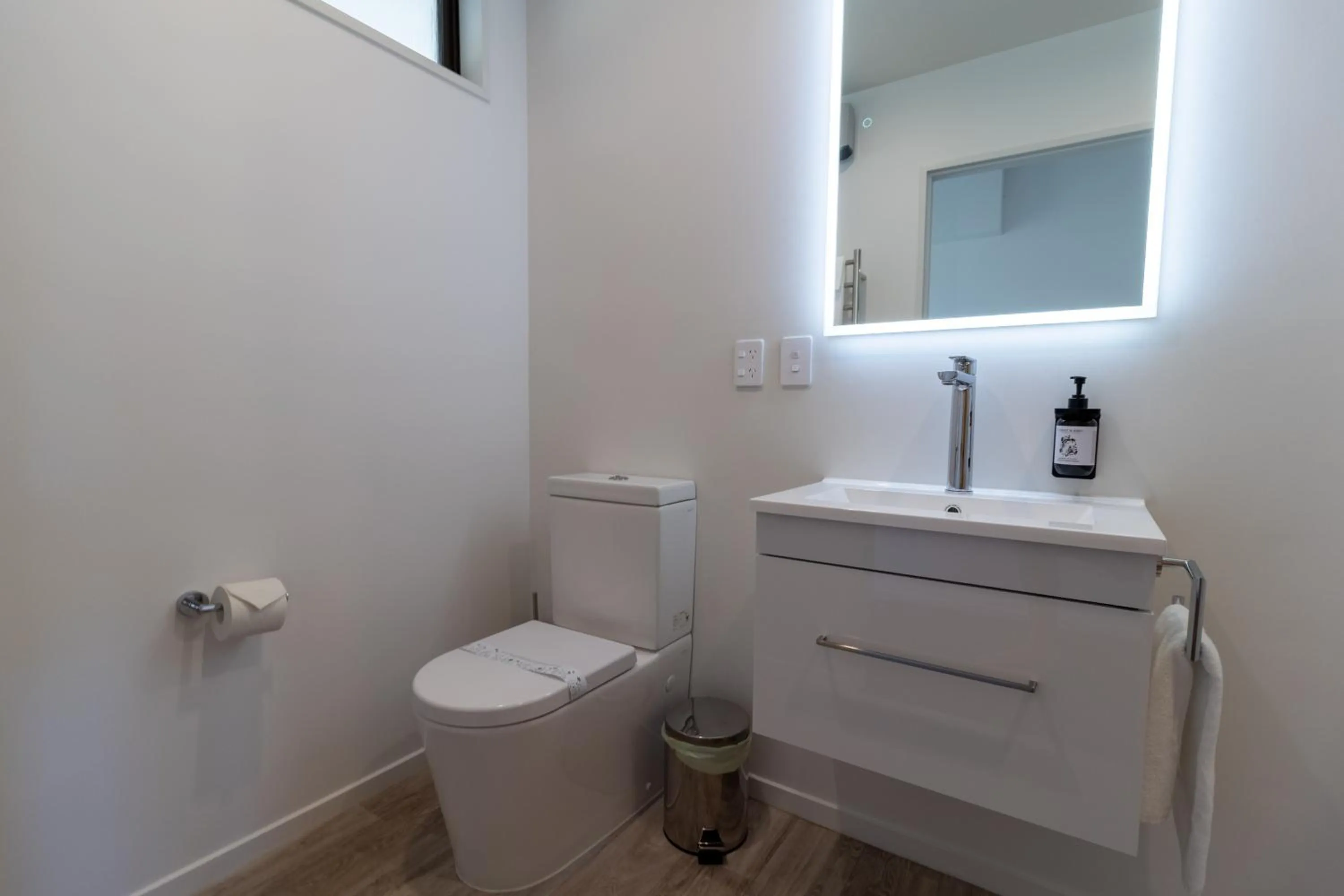 Toilet in The Bealey Hotel