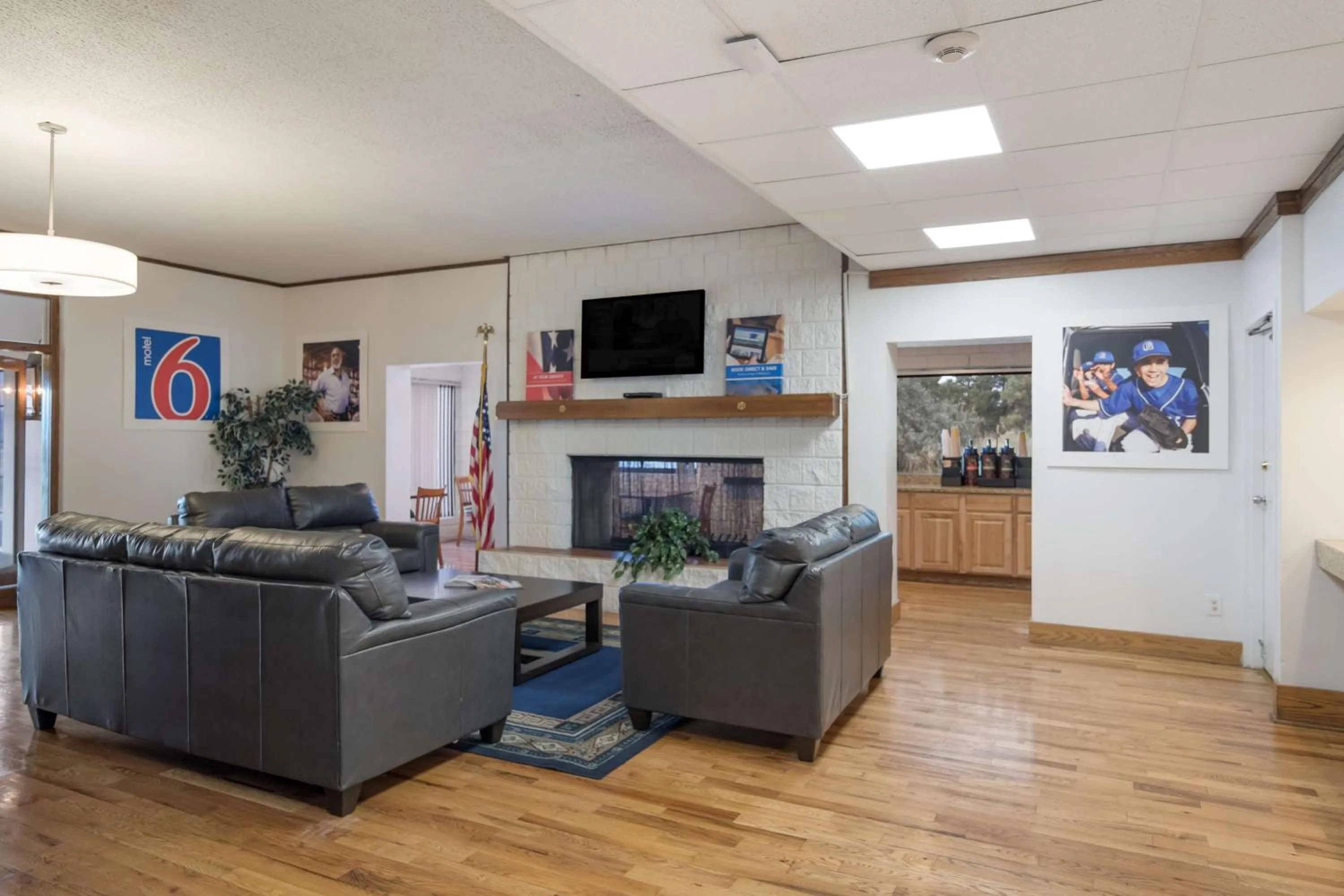 Lobby or reception in Studio 6 Colorado Springs, Colorado - Air Force Academy