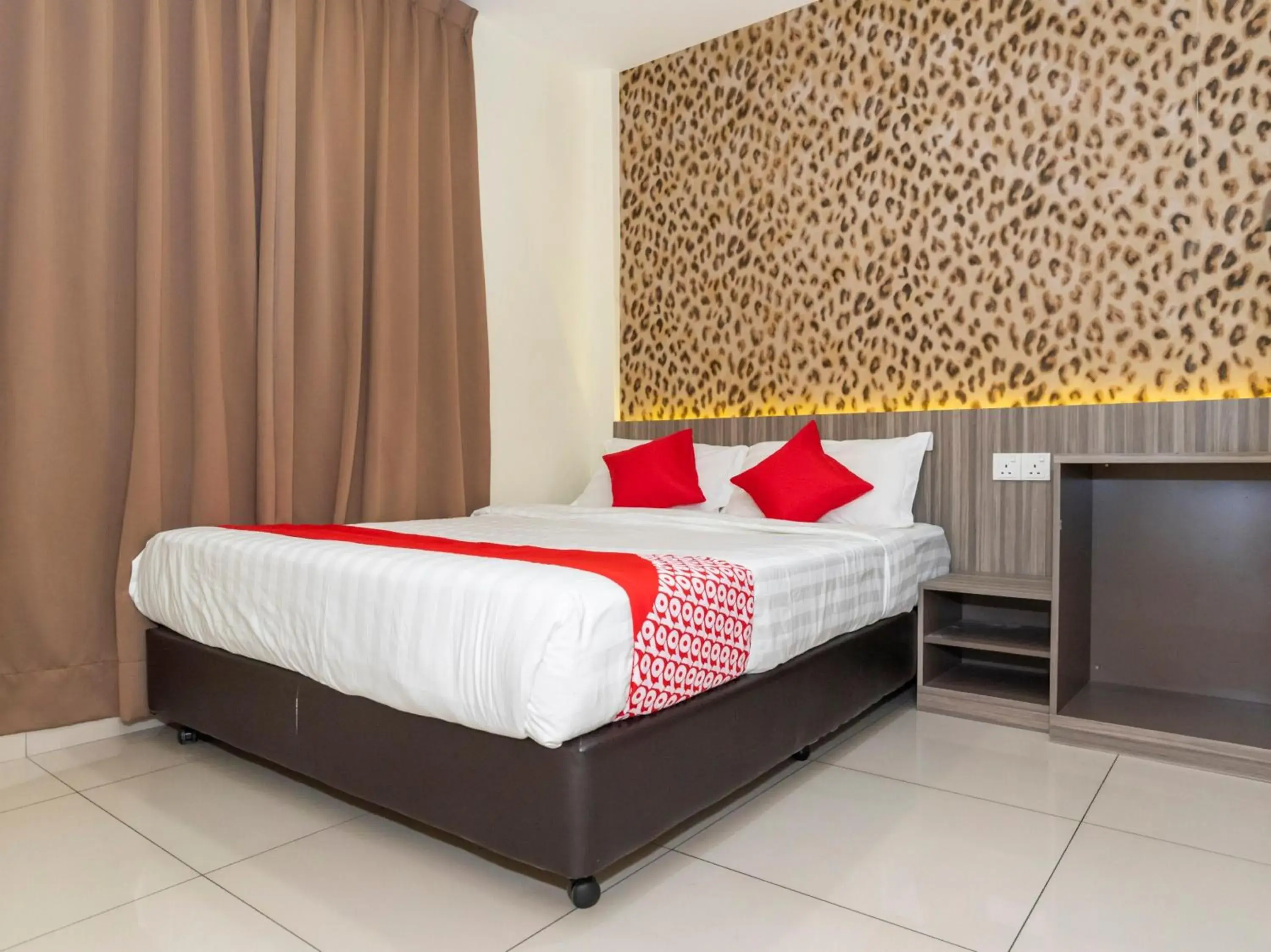 Deluxe Double Room in MK Paradise hotel Deluxe Double Room in MK Paradise hotel