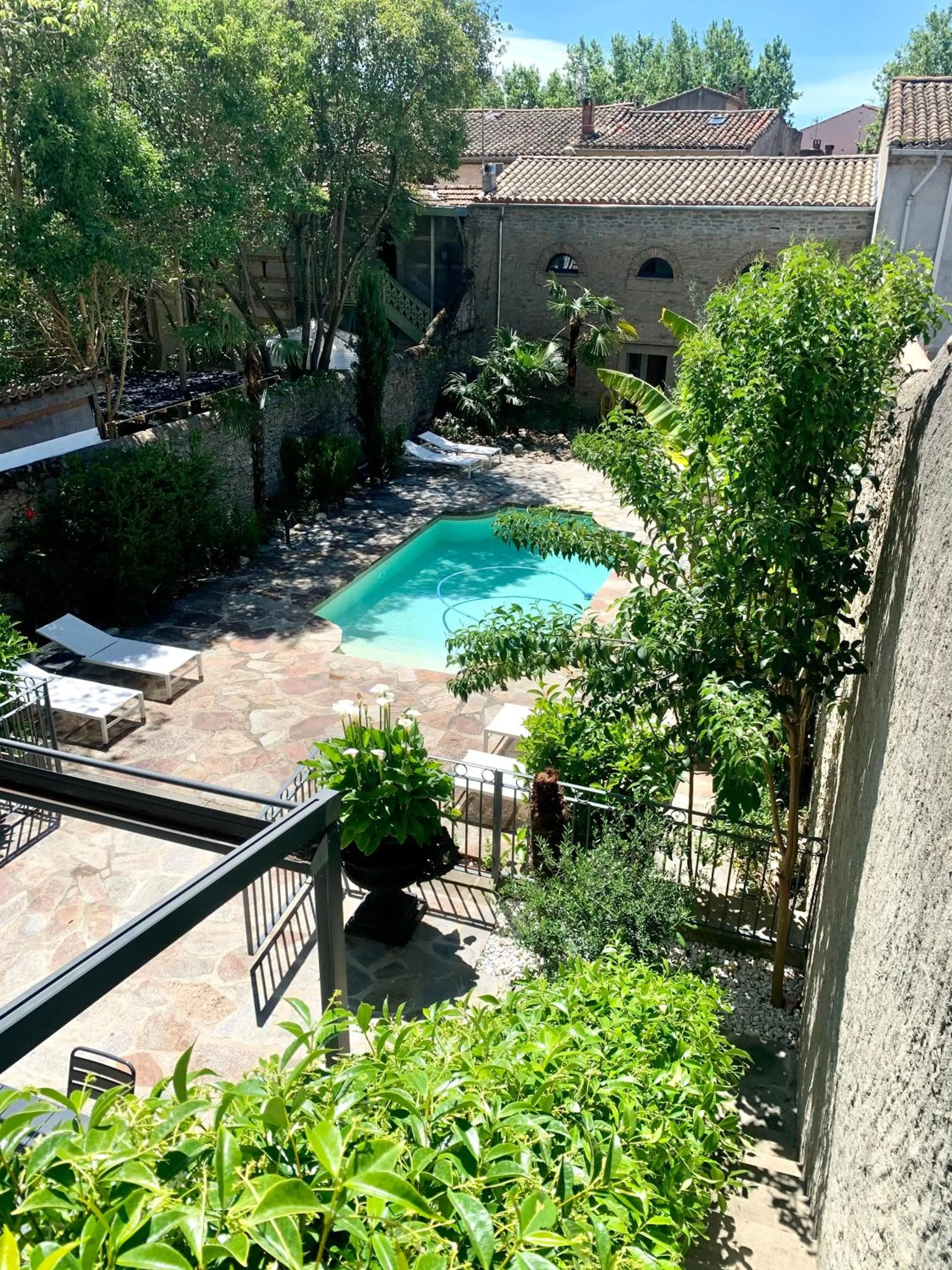 Property building in 45BB Apartment