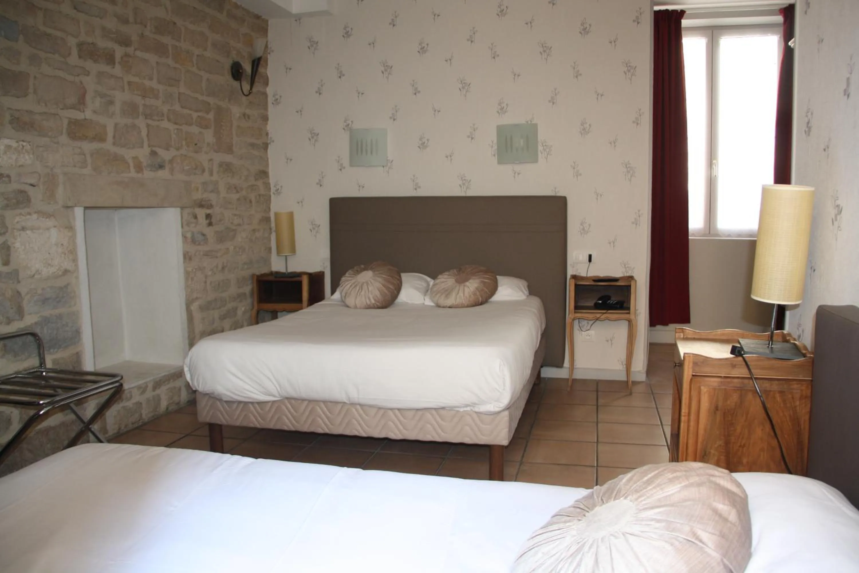 Bed in Hôtel République