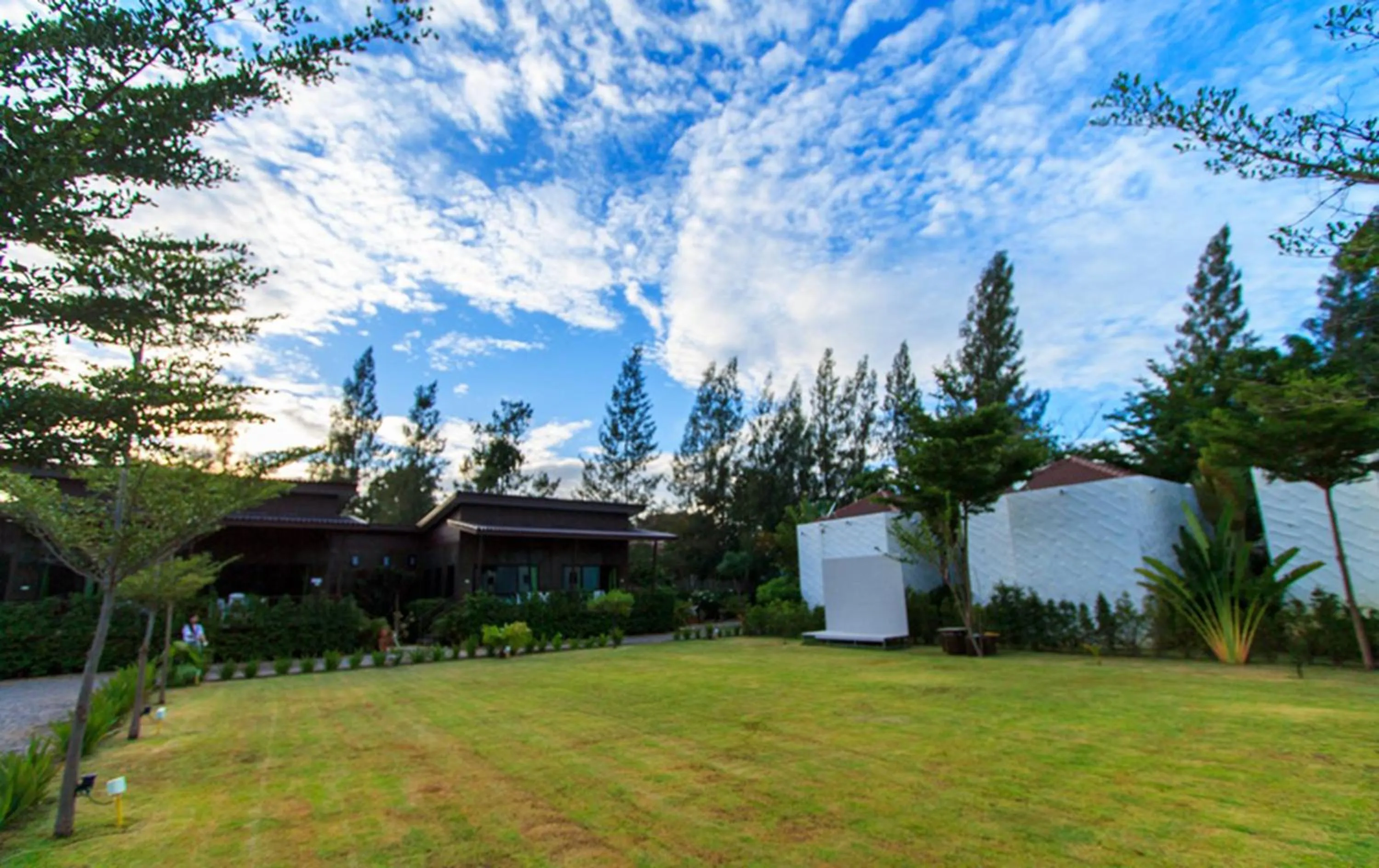 Garden in Pranburi Cabana Resort