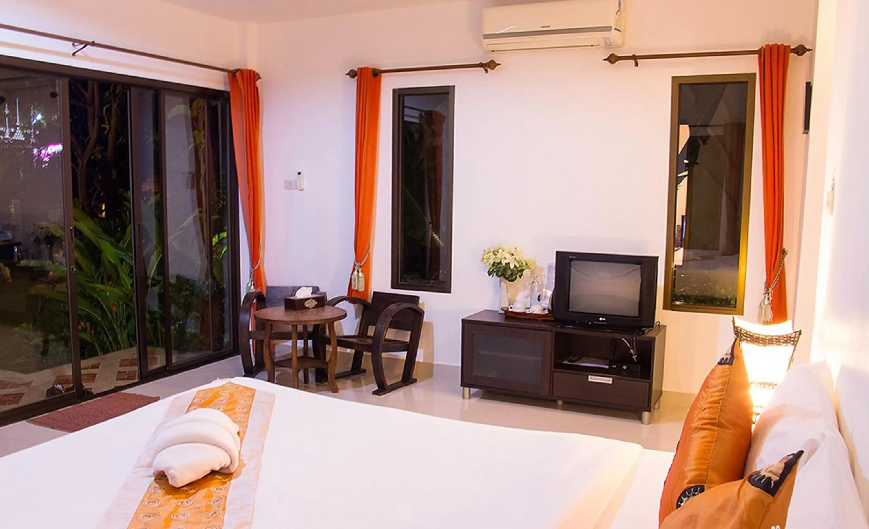 Bedroom, Bed in Pranburi Cabana Resort