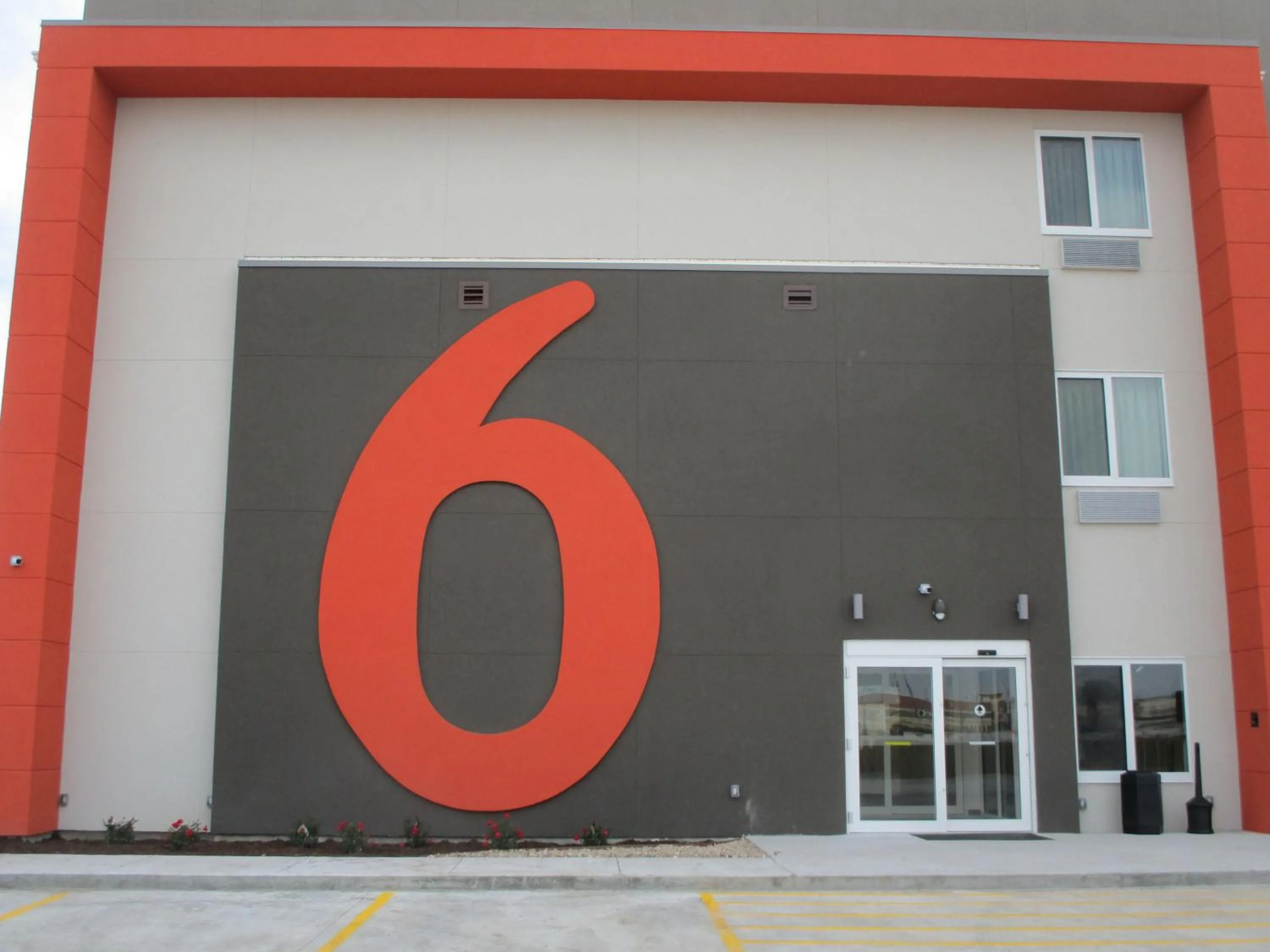 Facade/entrance in Motel 6-Corpus Christi, TX