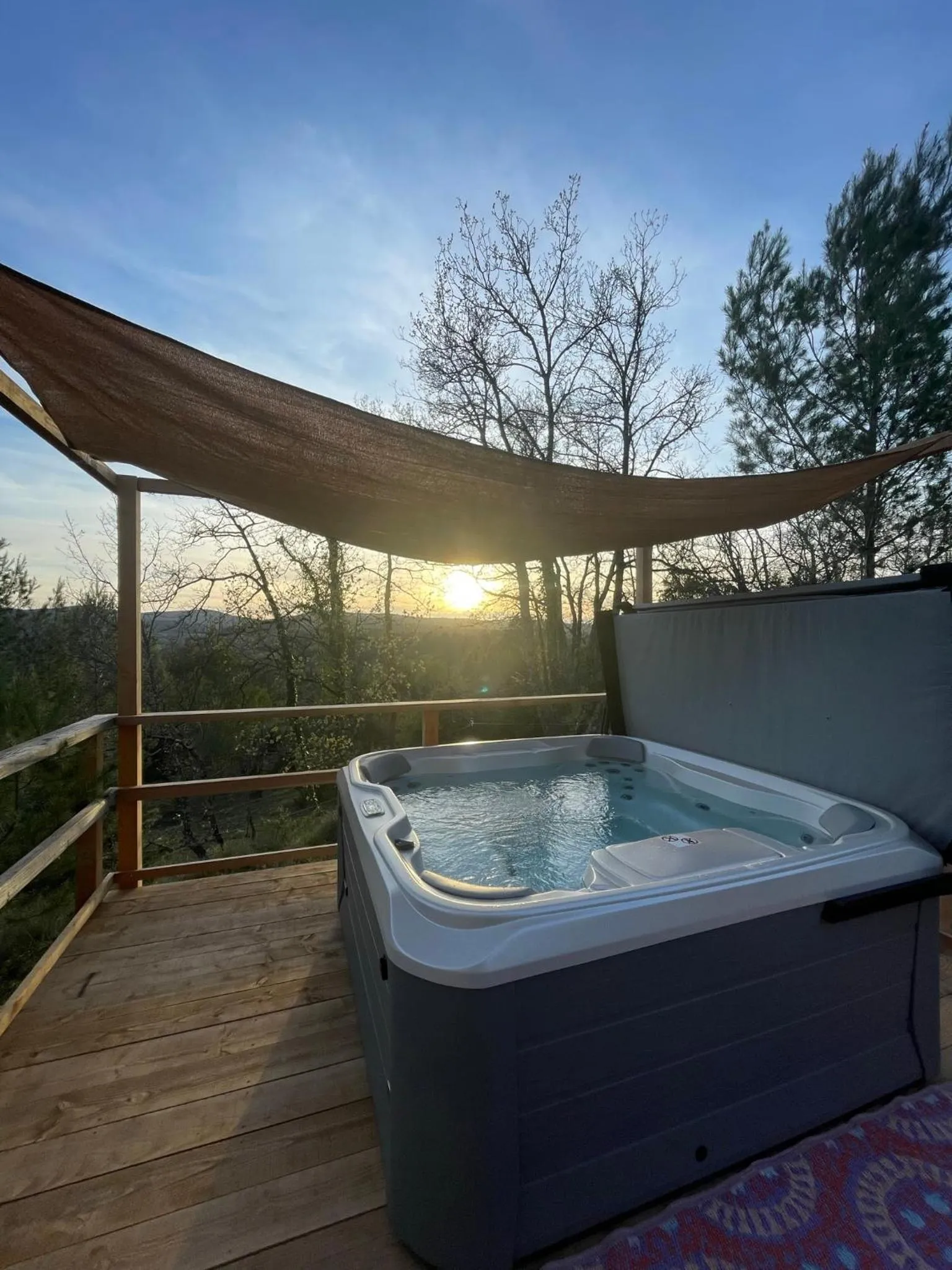 Hot Tub in Les Yourtes de Provence