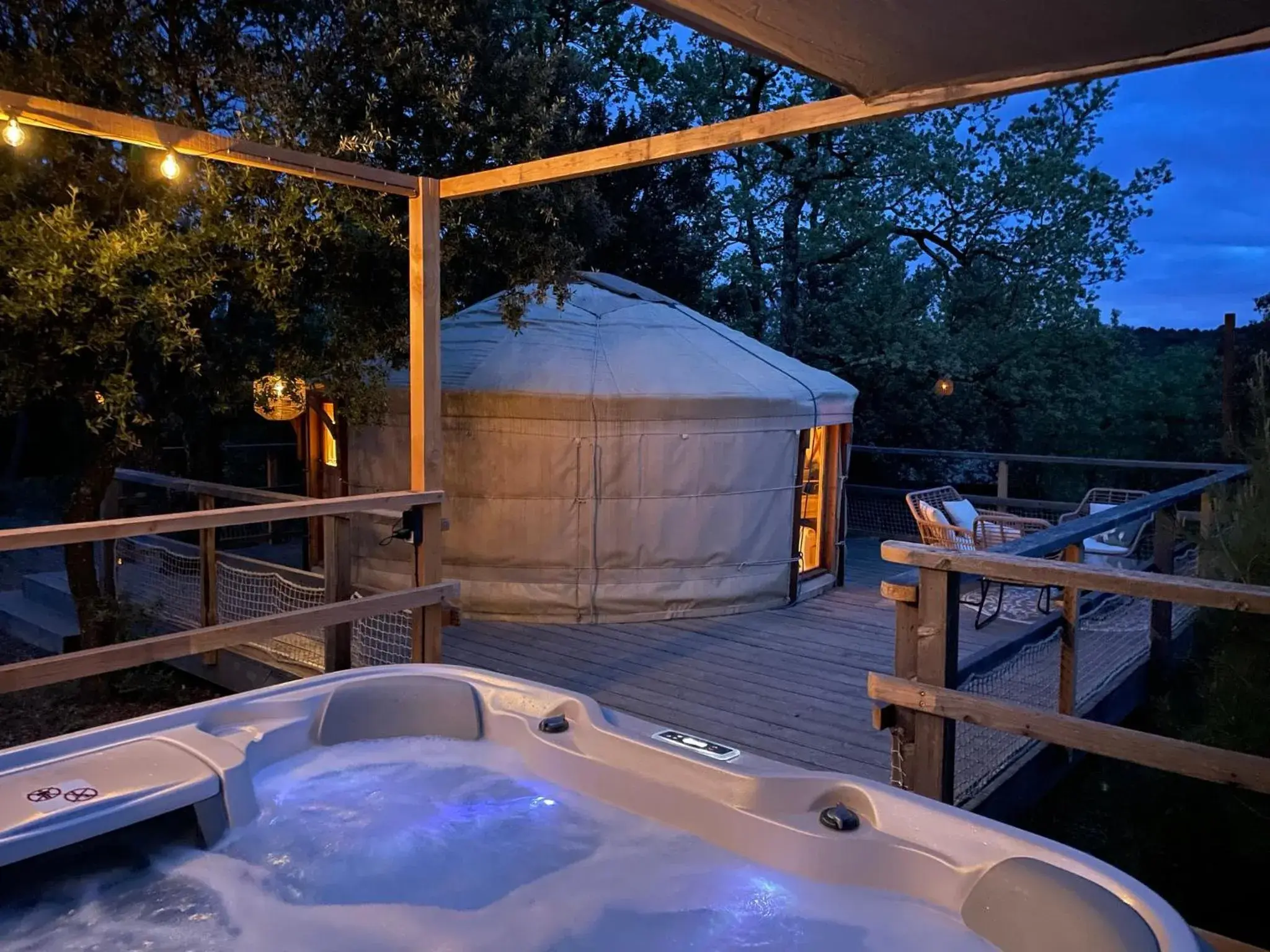 Family Room with Bathroom in Les Yourtes de Provence Family Room with Bathroom in Les Yourtes de Provence