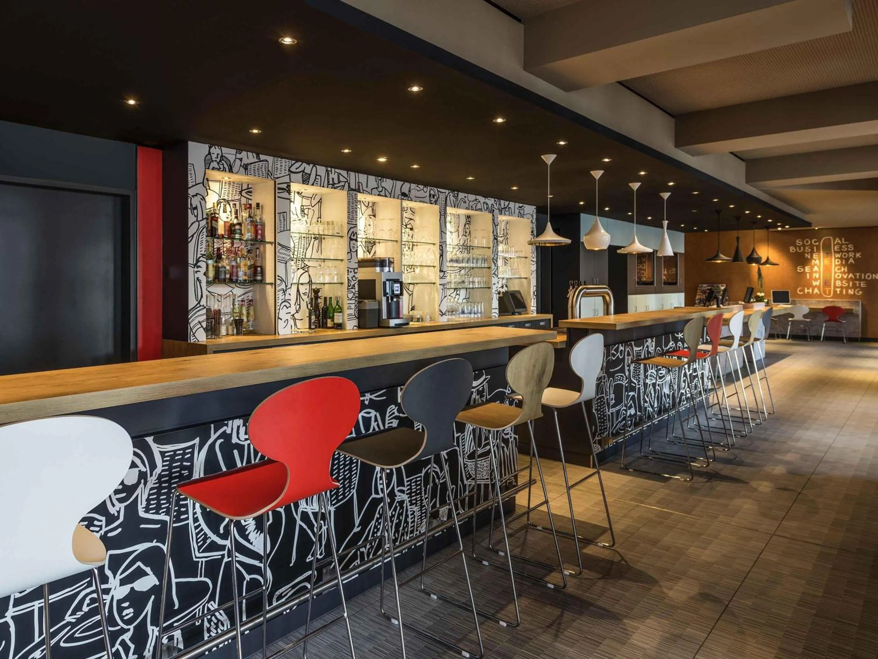 Lounge or bar in ibis Hotel München Garching