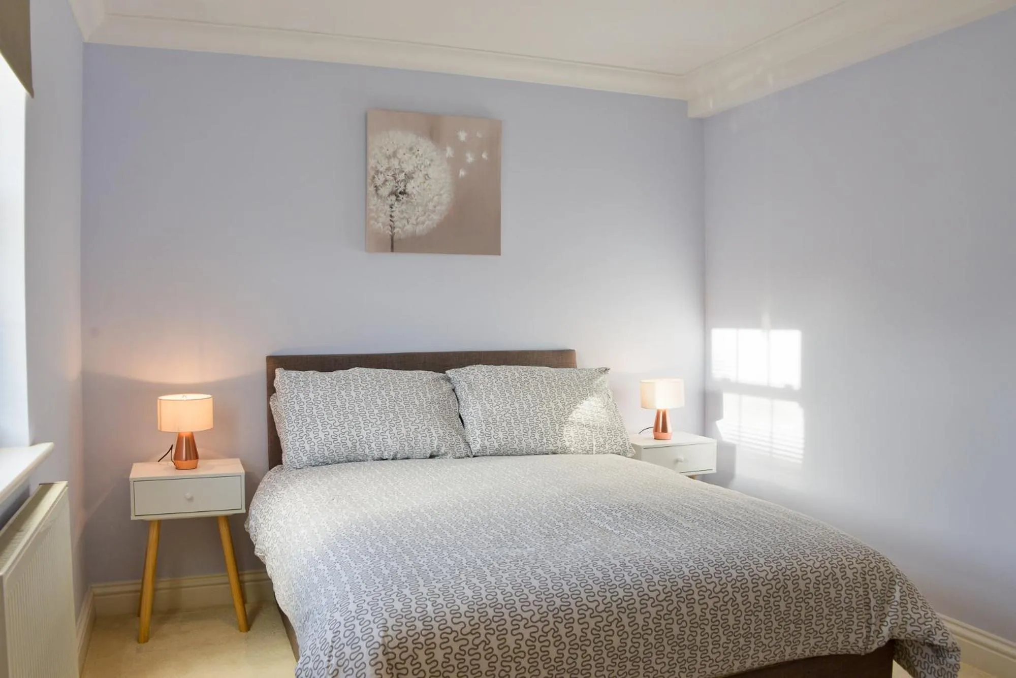 Bedroom, Bed in Wakeford Cottage