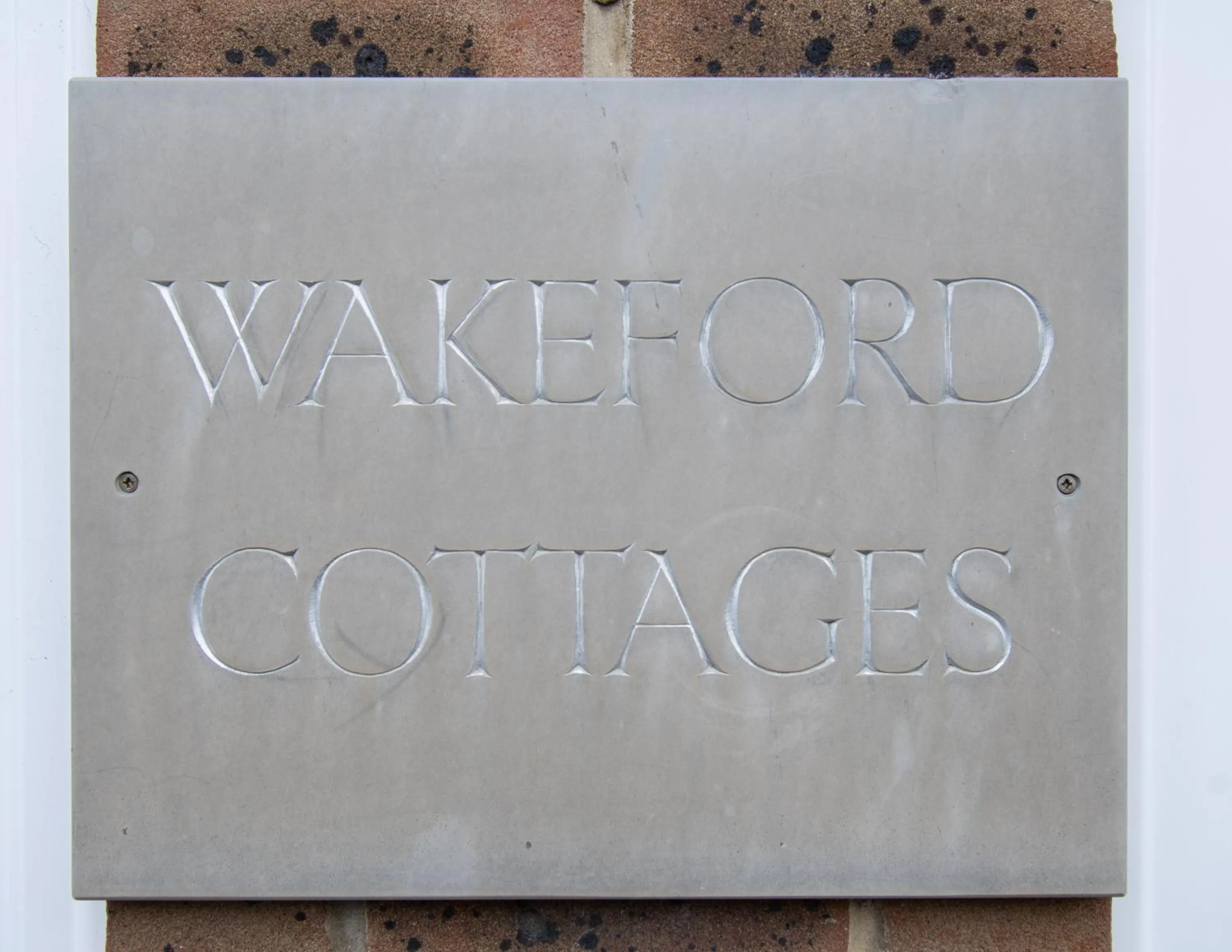 Facade/entrance in Wakeford Cottage