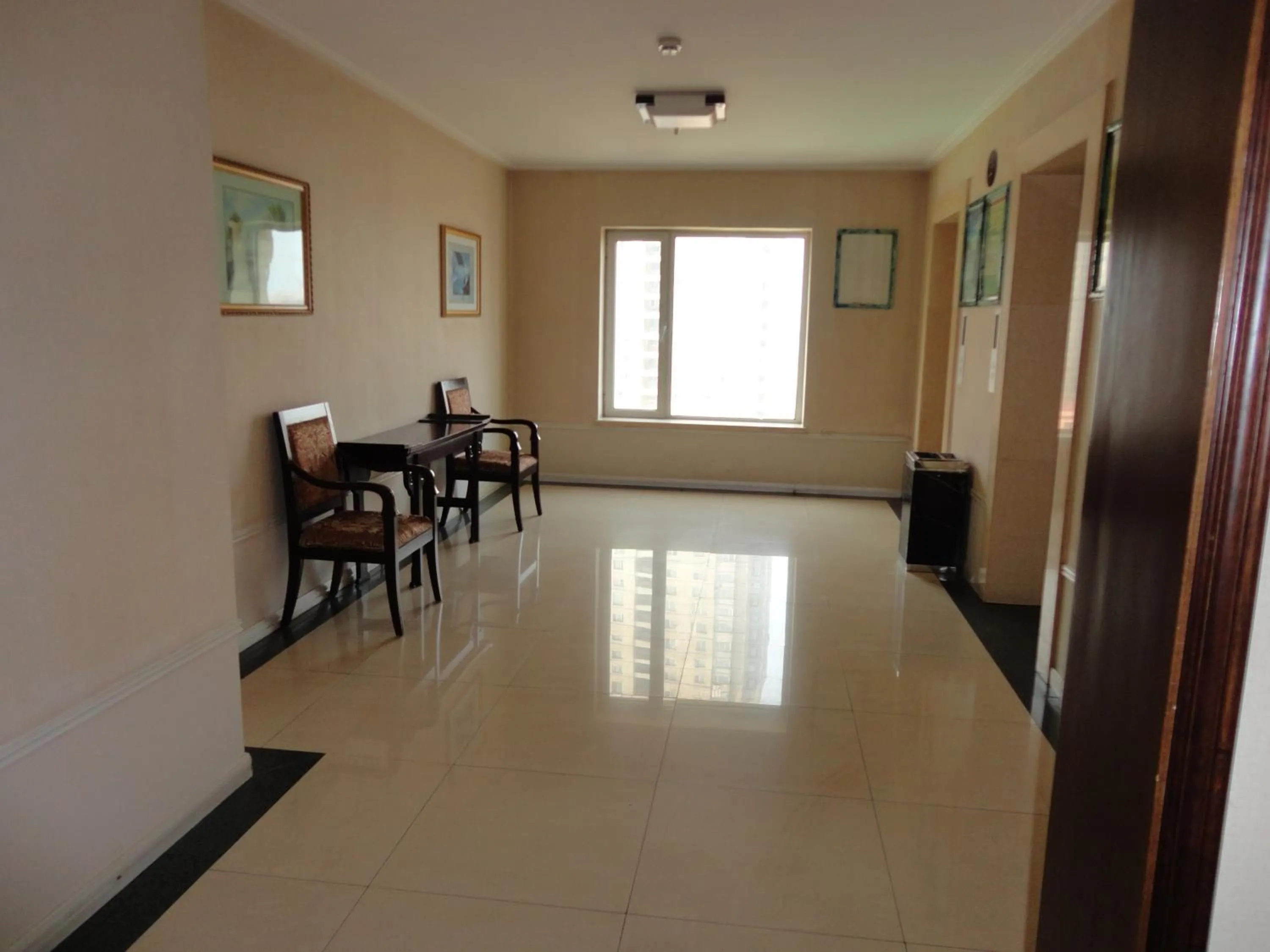 Facade/entrance in Dalian Xiuzhu Mansion Apartment