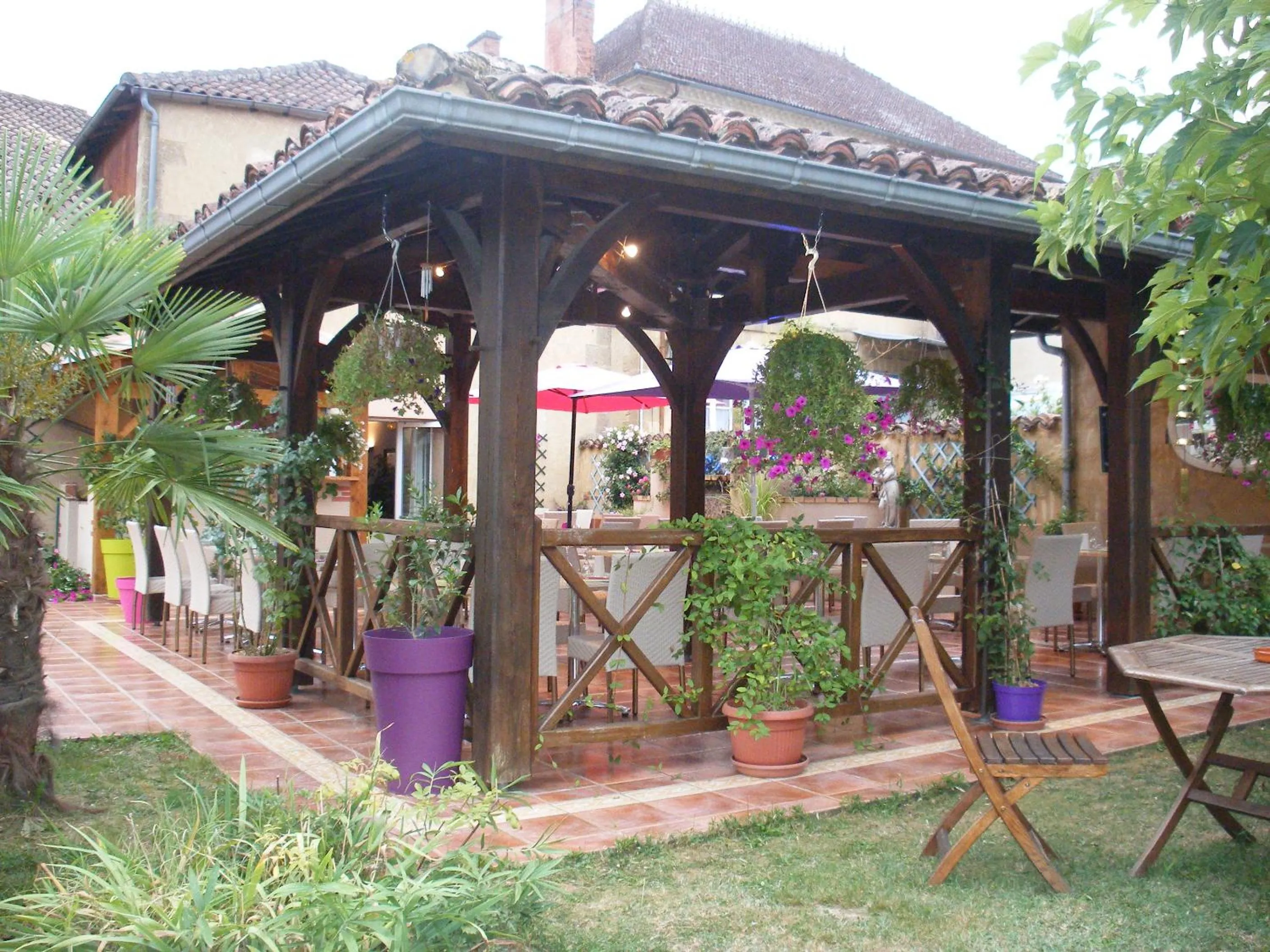 Balcony/Terrace in Hôtel Restaurant du Commerce