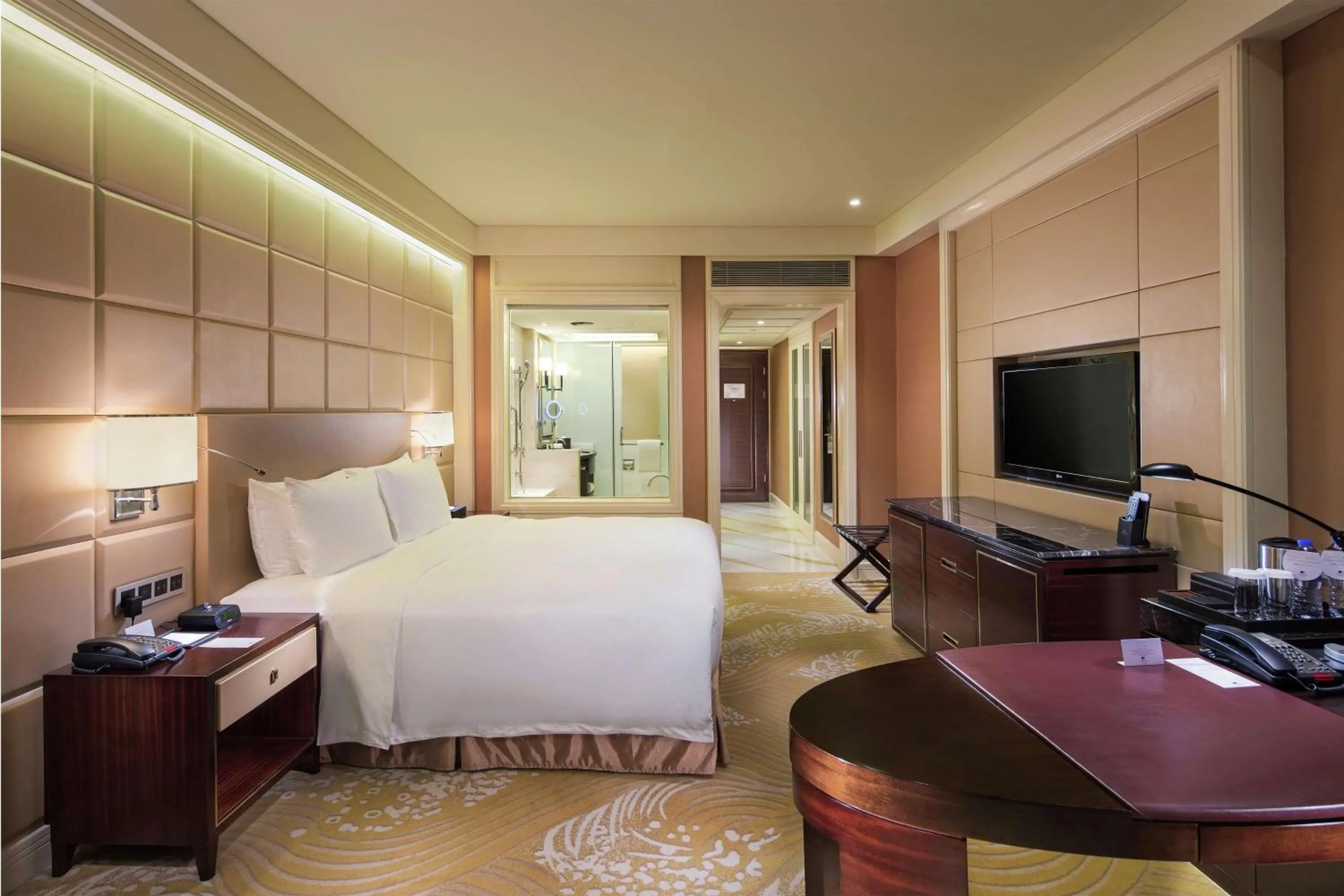 Bedroom, Bed in DoubleTree by Hilton Hotel Putian