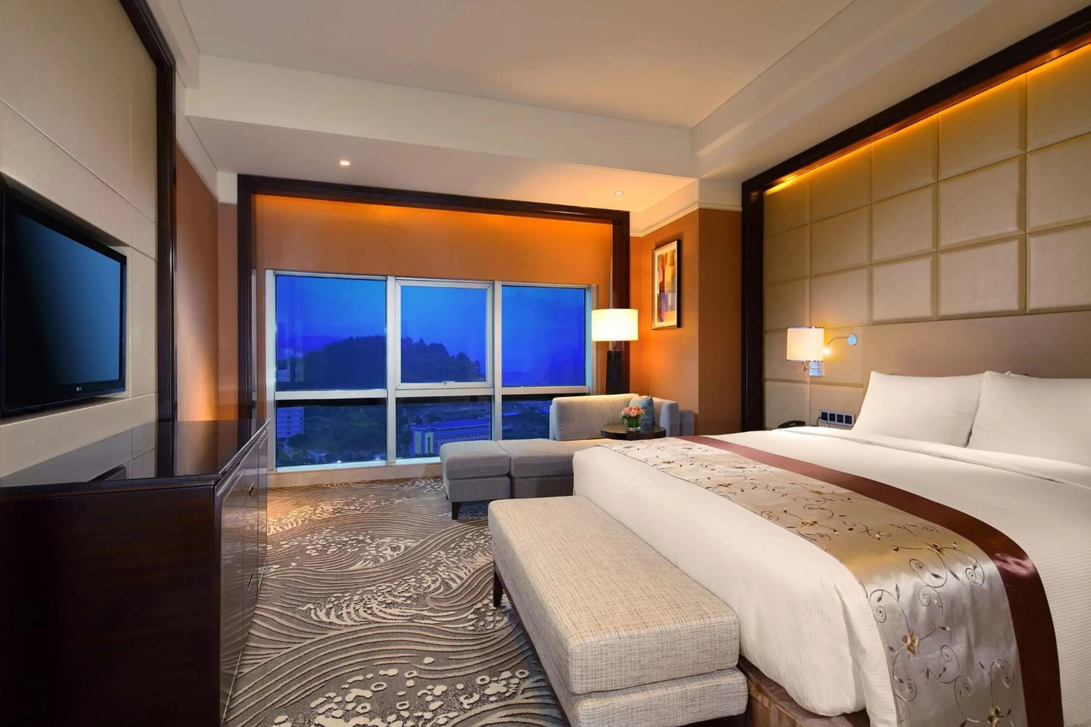 Bed in DoubleTree by Hilton Hotel Putian