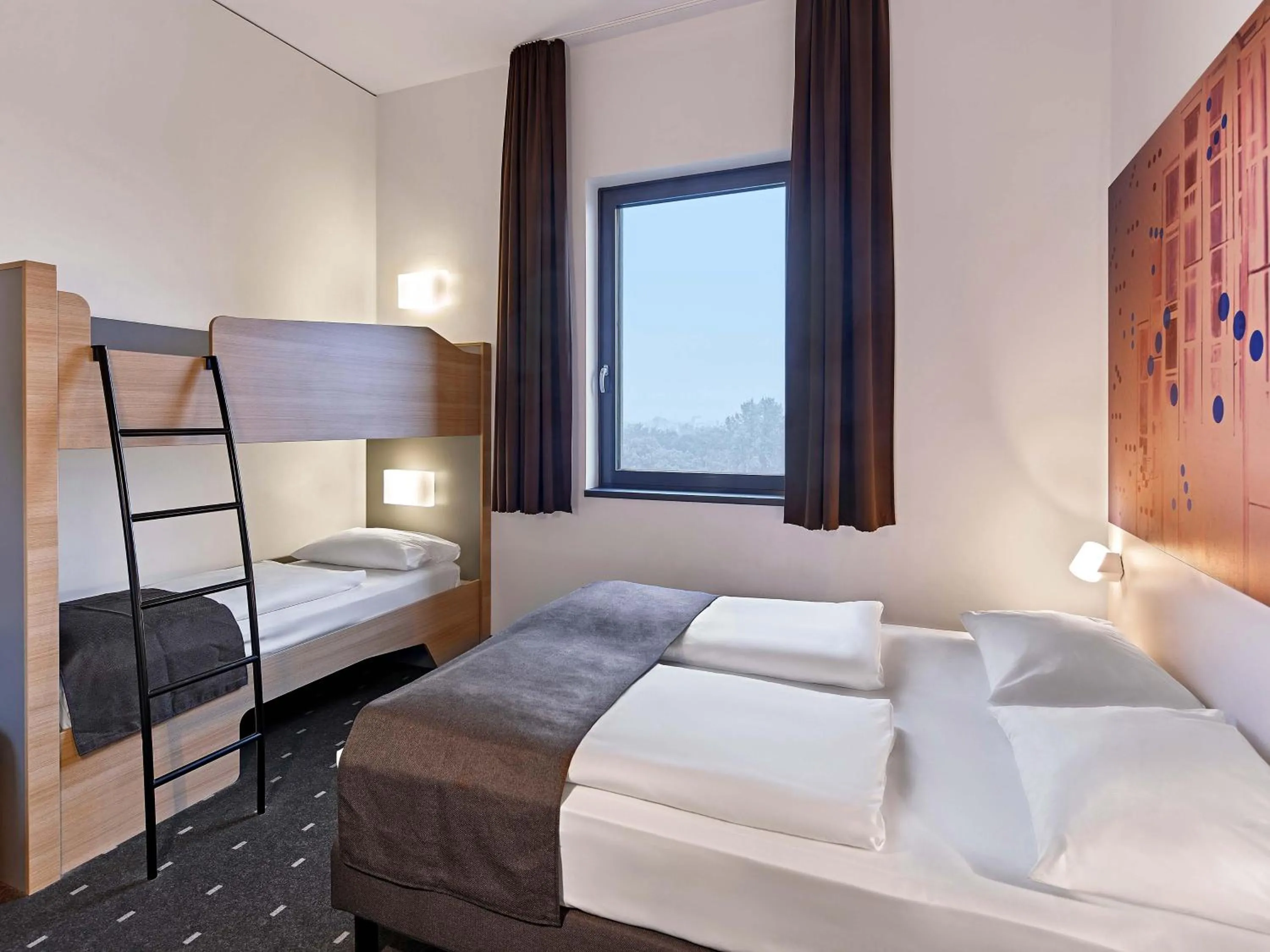 Photo of the whole room, Bed in B&B Hotel Köln-Troisdorf