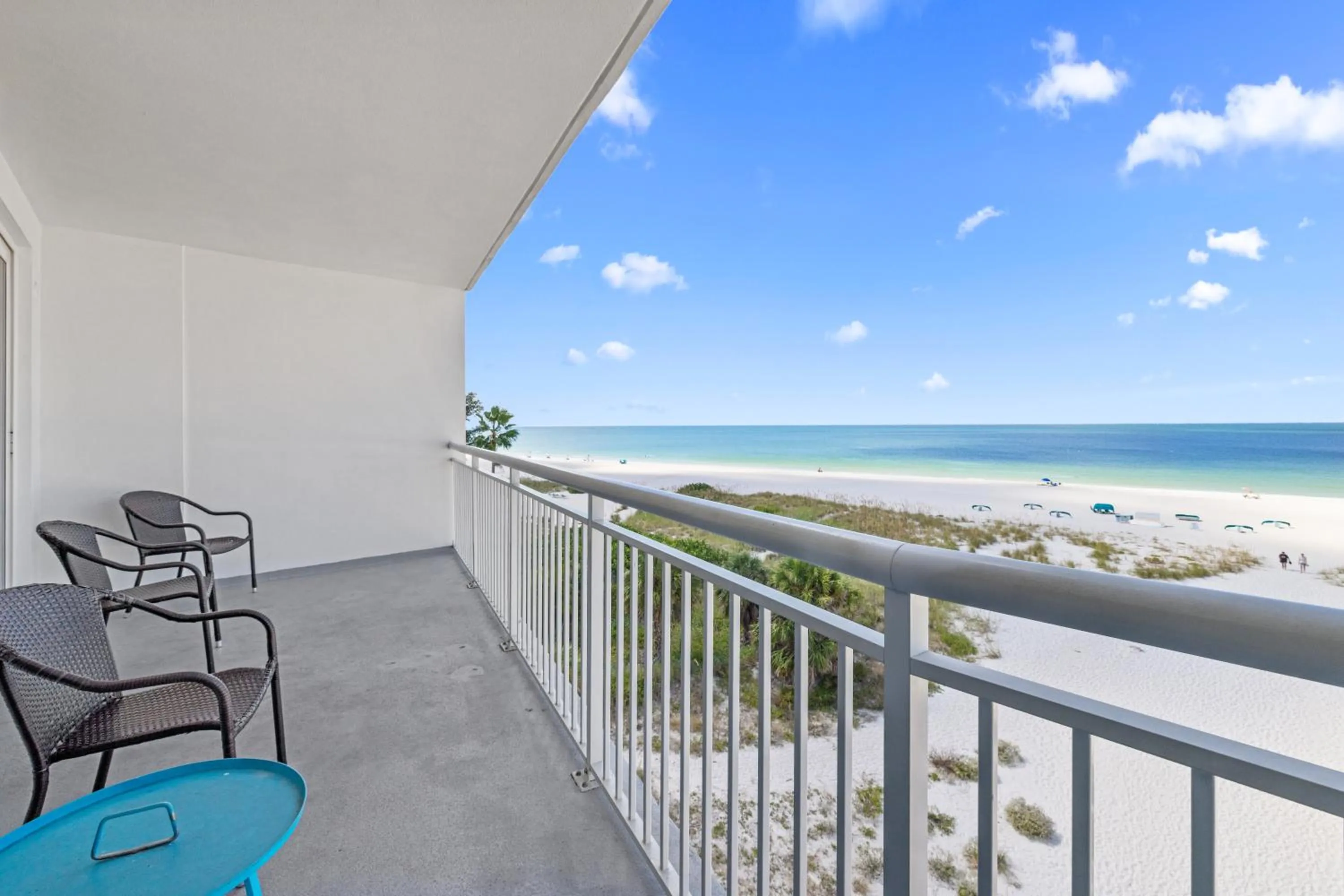 Balcony/Terrace in Provident Oceana Beachfront Suites