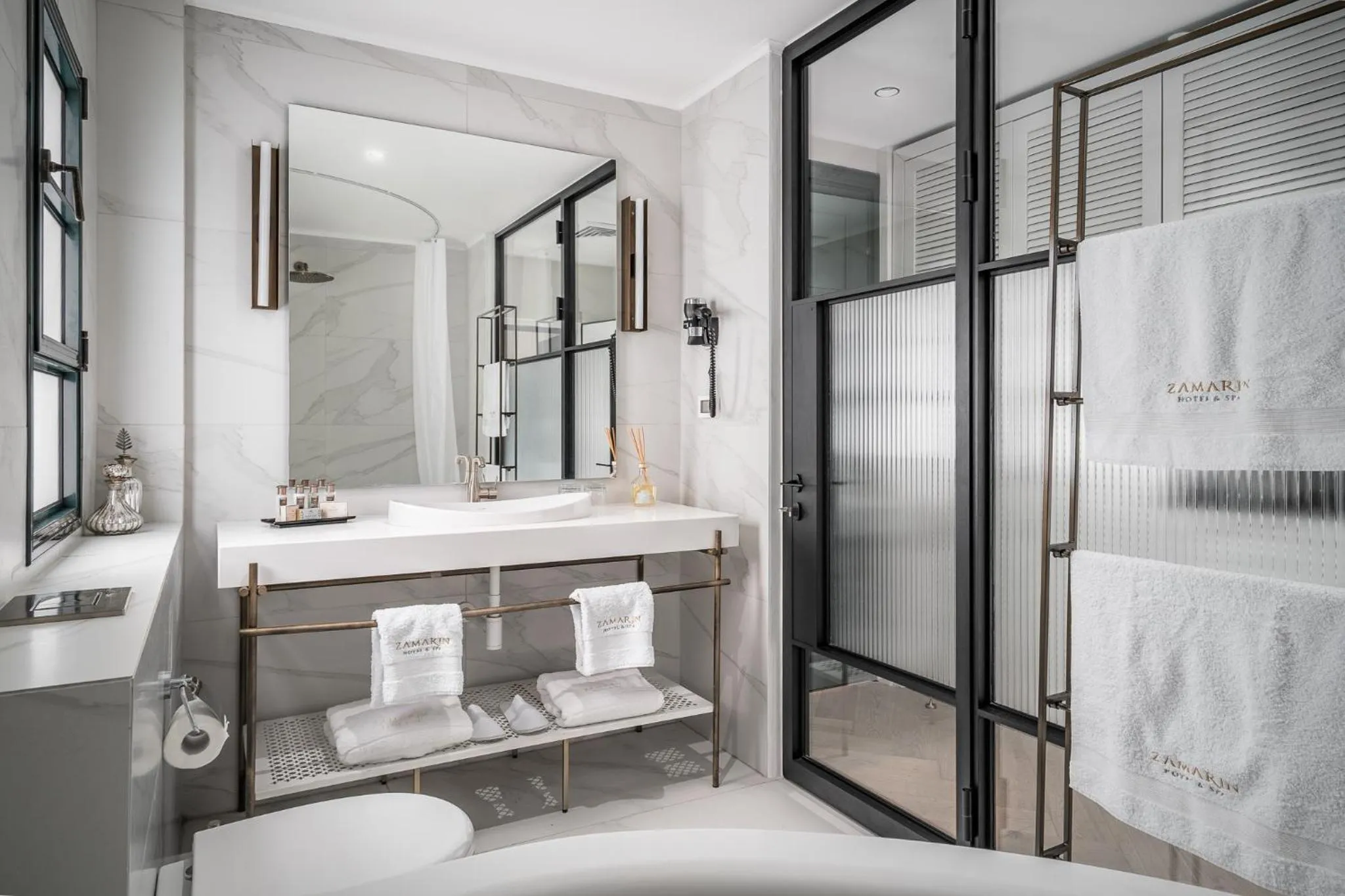 Bathroom, Bed in Zamarin Hotel & Spa