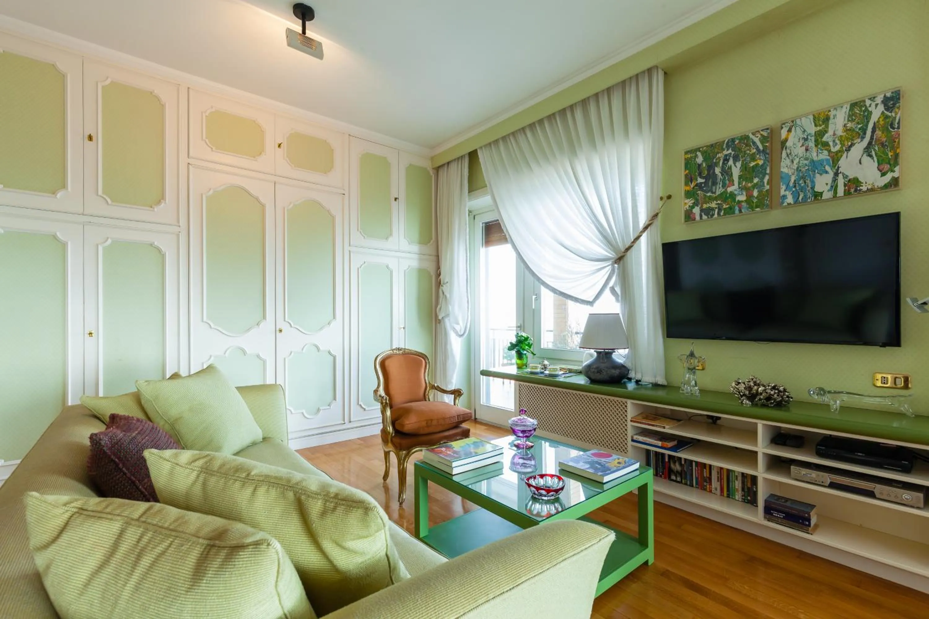 TV and multimedia in O-House Posillipo by Napoliapartments