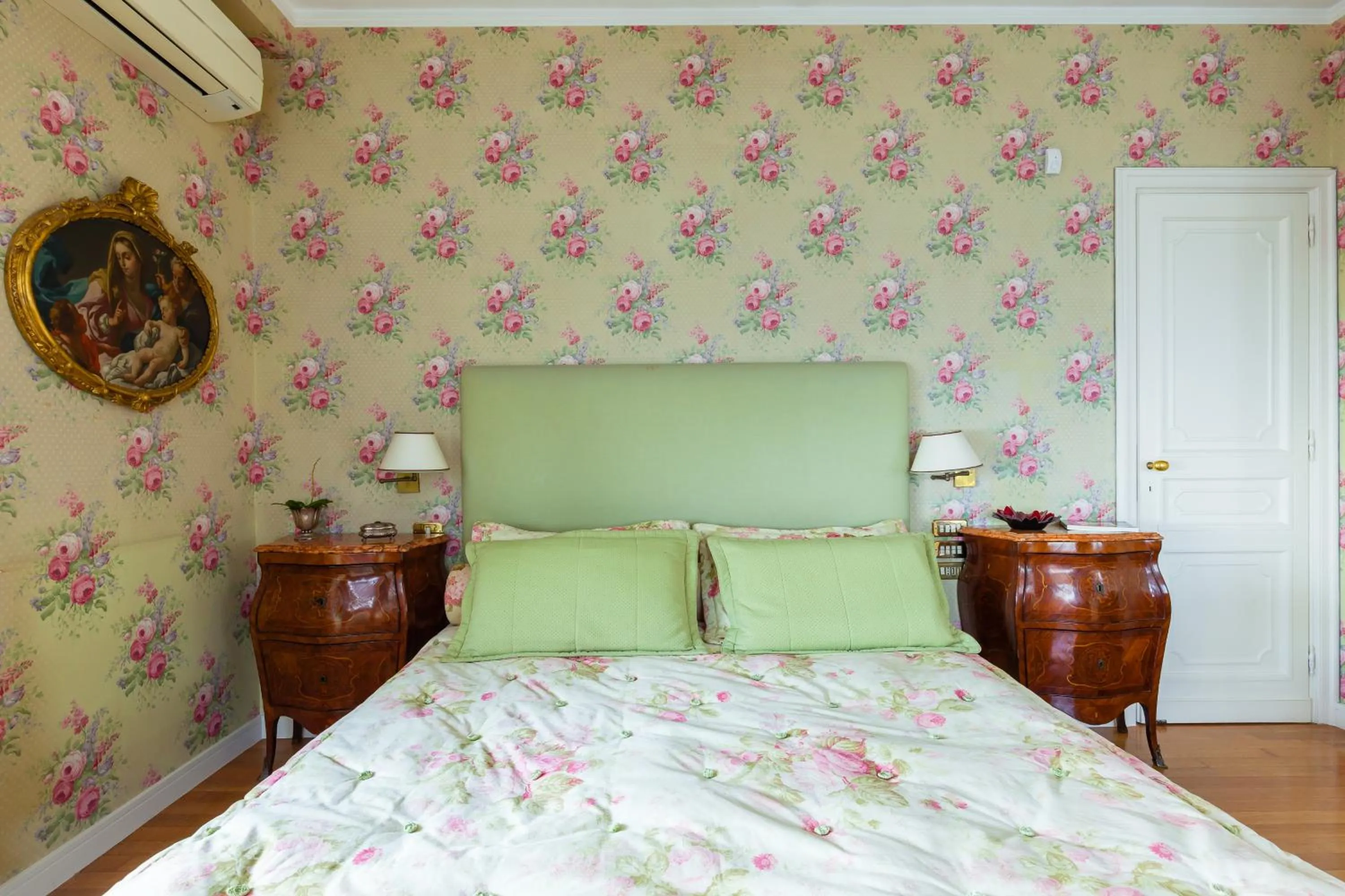 Bed in O-House Posillipo by Napoliapartments