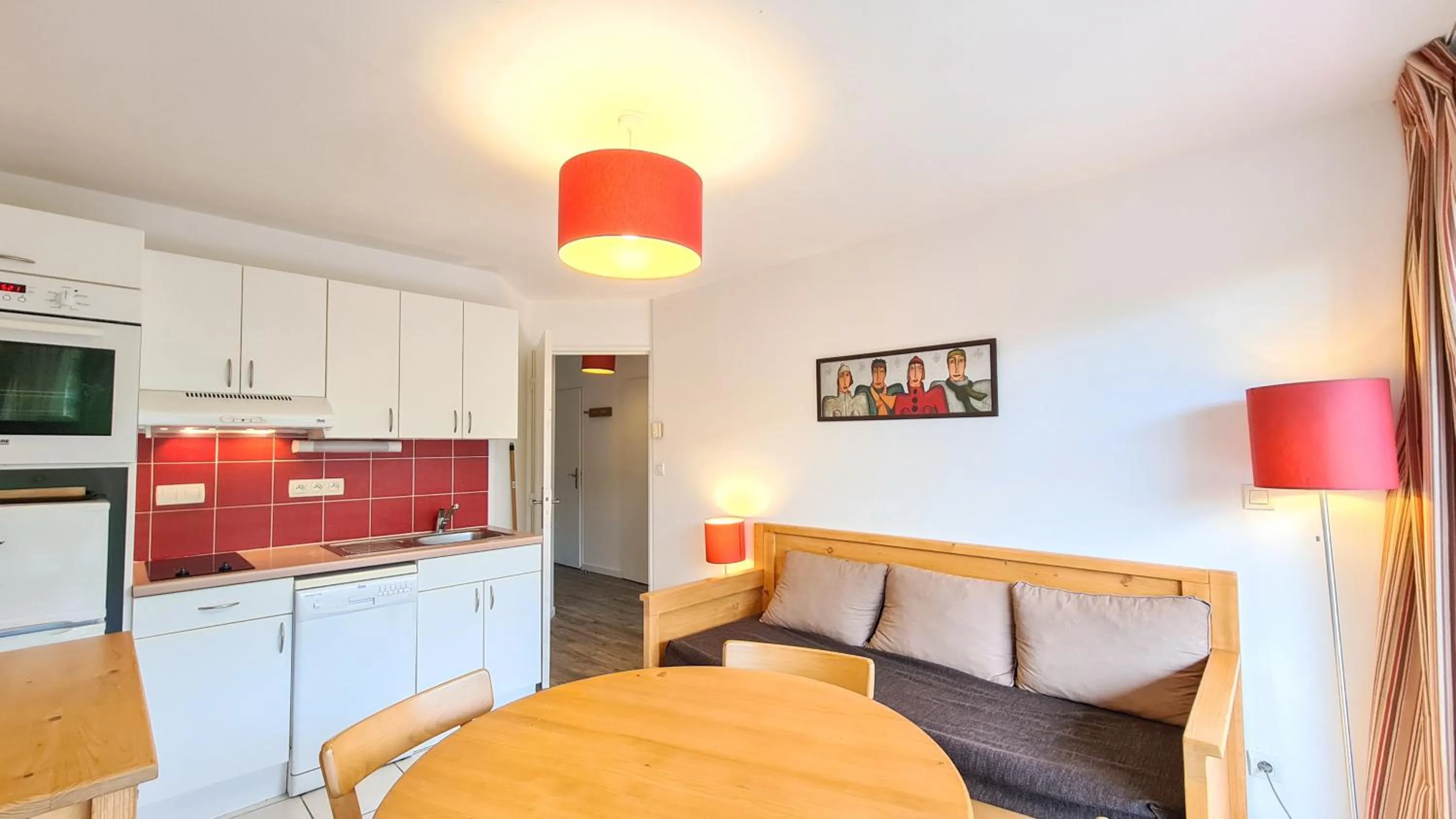 Kitchen or kitchenette in Residence les Pleiades