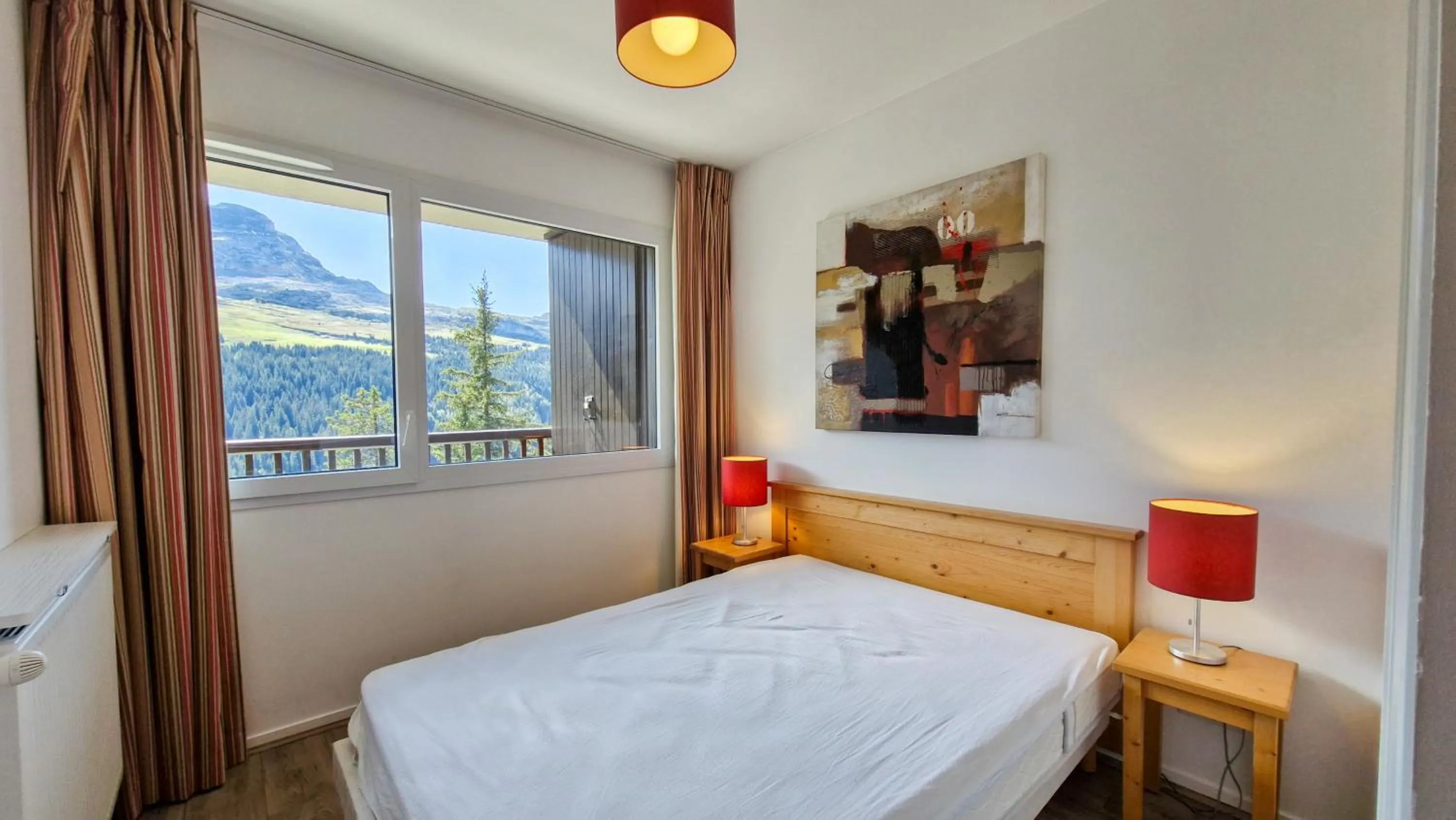 Photo of the whole room, Bed in Residence les Pleiades