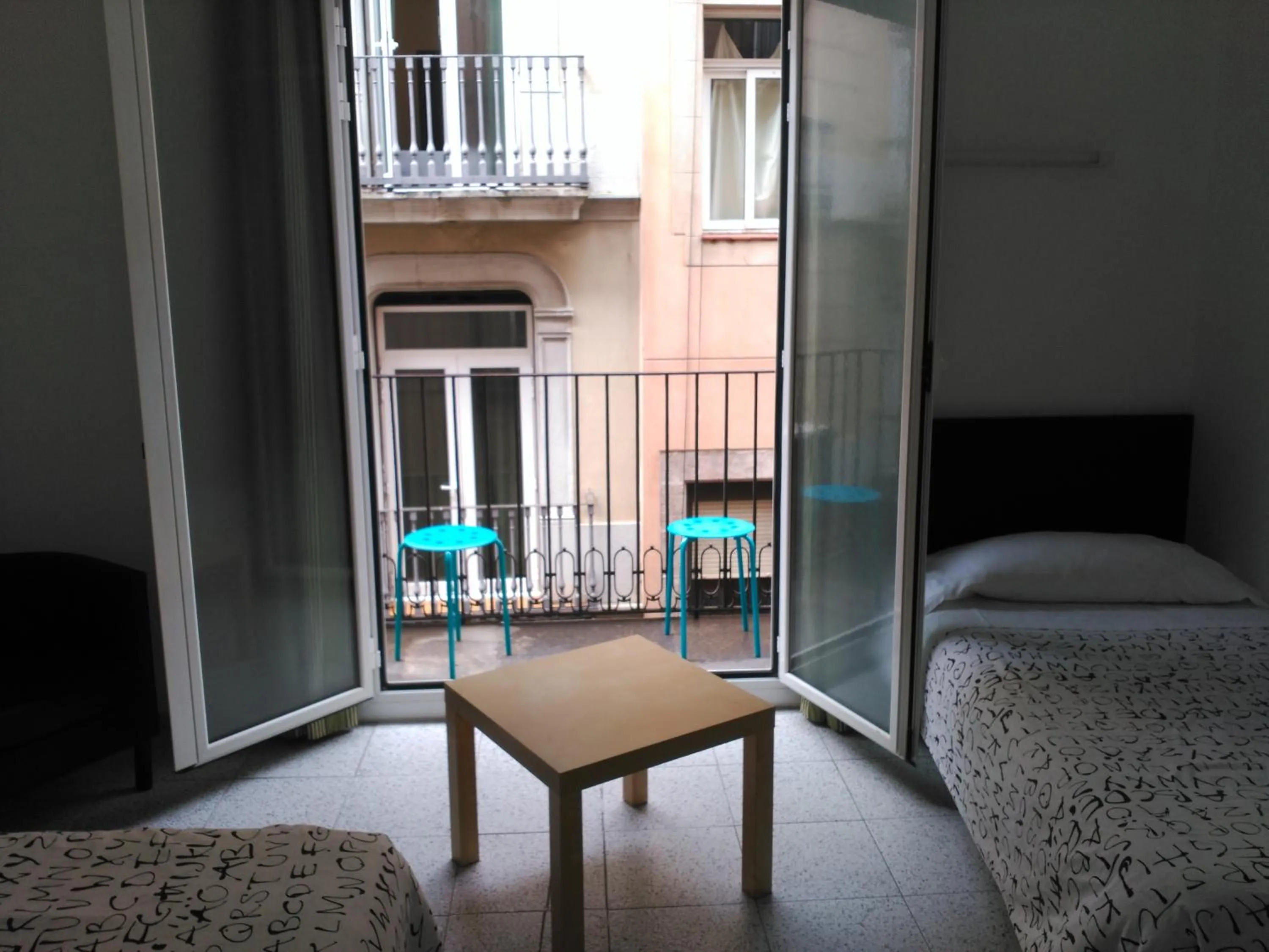 Photo of the whole room, Bed in Hostal River