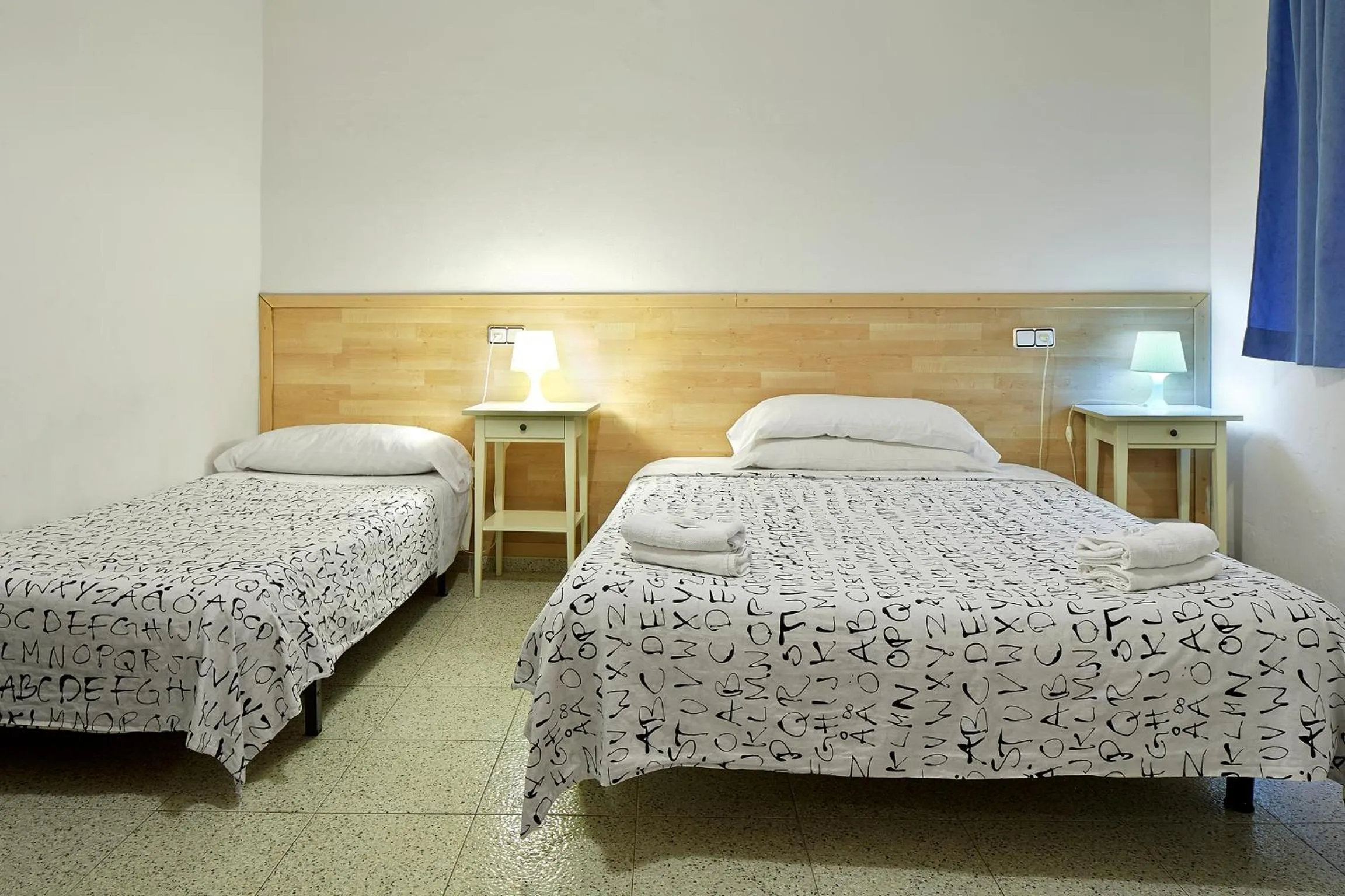 Photo of the whole room, Bed in Hostal River